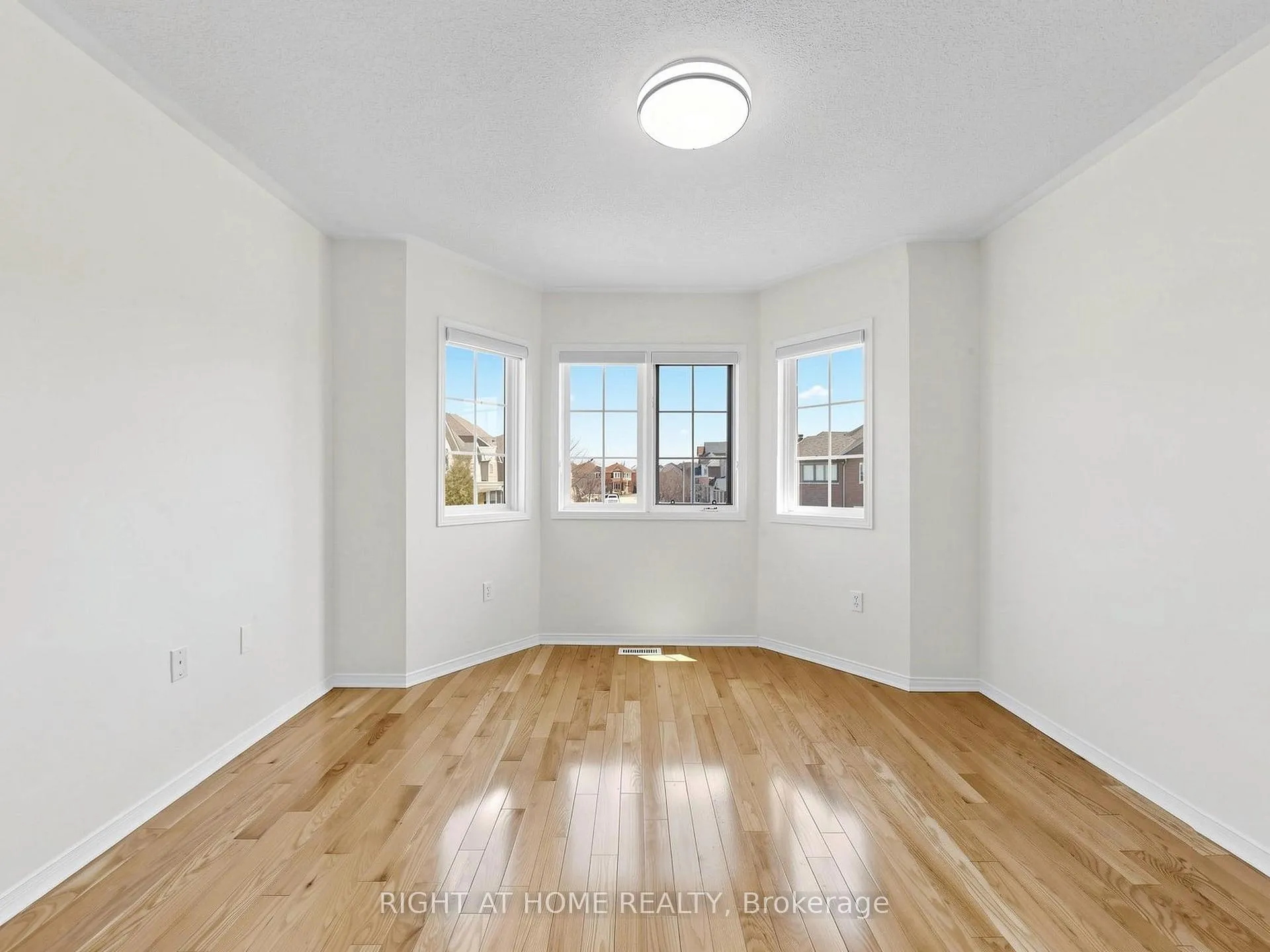 Photo 22 of 306 William Berczy Boulevard, Markham, Berczy — HOMEH