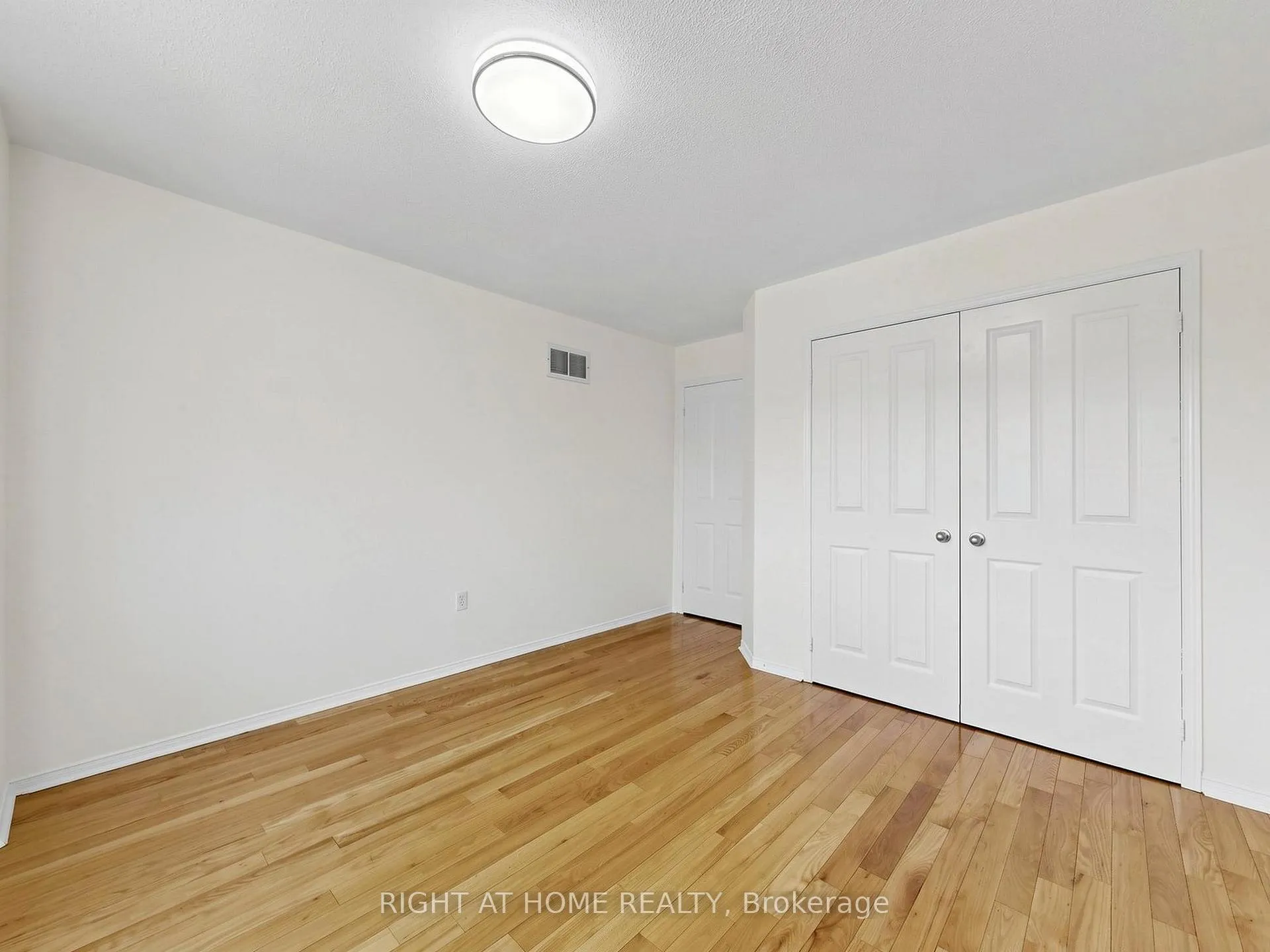 Photo 24 of 306 William Berczy Boulevard, Markham, Berczy — HOMEH