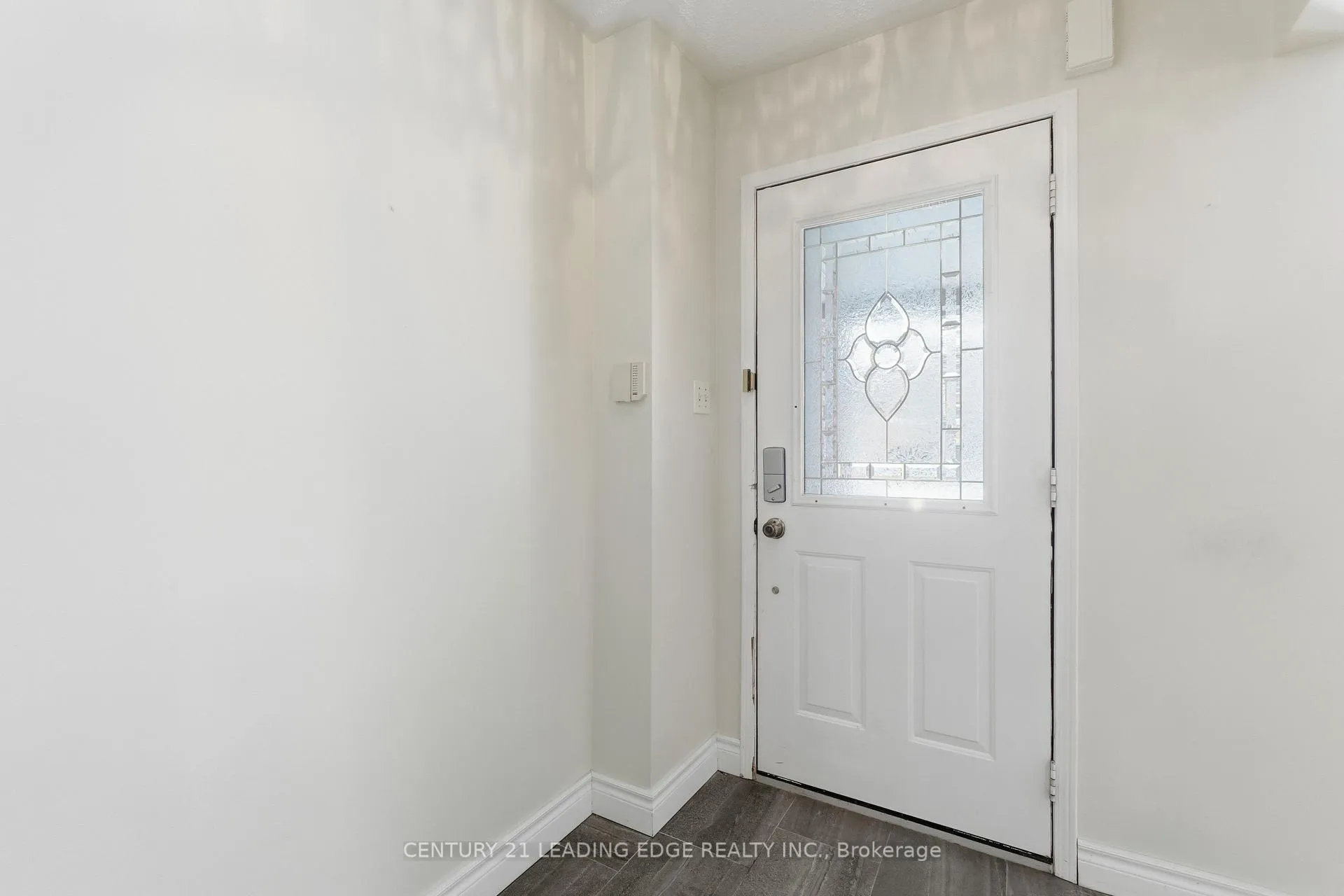 Photo 4 of 60 Snedden Avenue, Aurora, Bayview Wellington — HOMEH