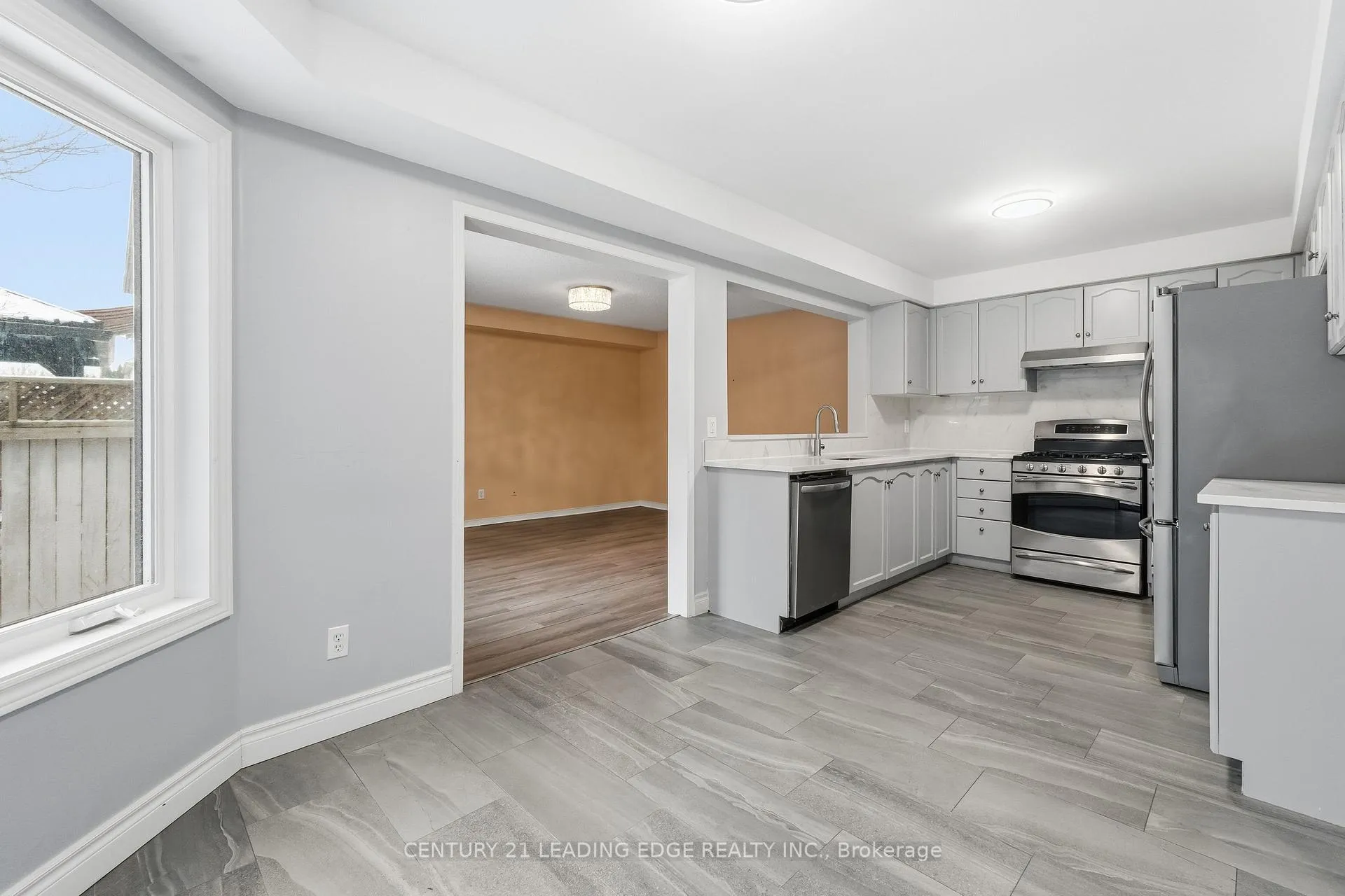 Photo 13 of 60 Snedden Avenue, Aurora, Bayview Wellington — HOMEH