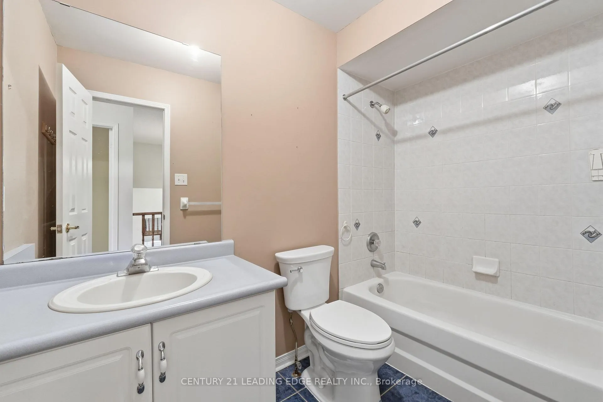 Photo 35 of 60 Snedden Avenue, Aurora, Bayview Wellington — HOMEH