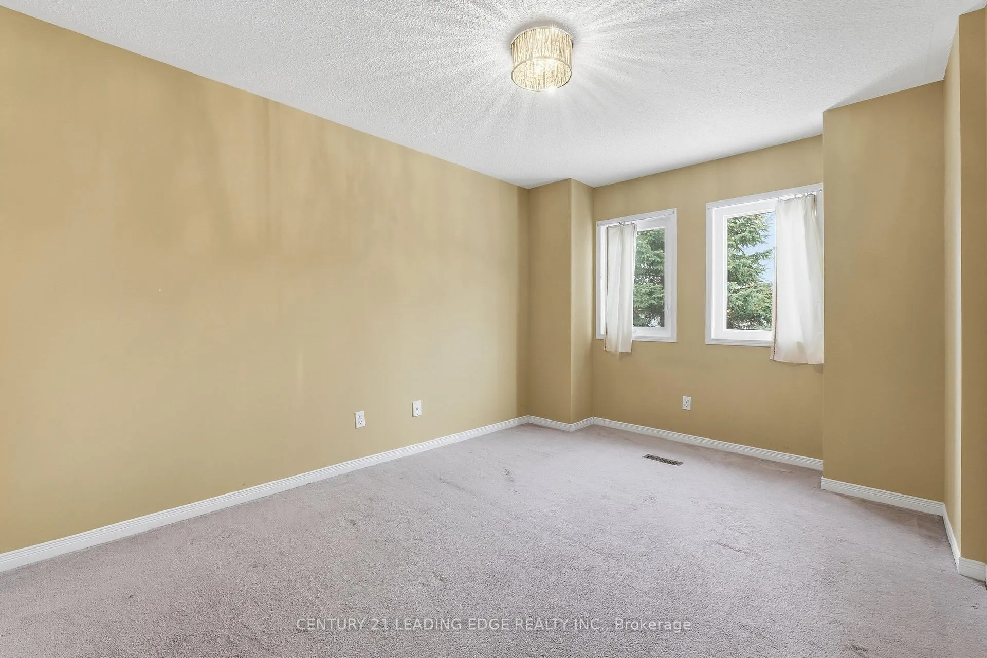 Photo 36 of 60 Snedden Avenue, Aurora, Bayview Wellington — HOMEH