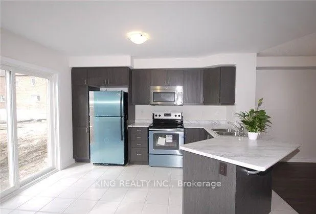 Photo 4 of 37 Dregde Court, Milton, Willmott — HOMEH