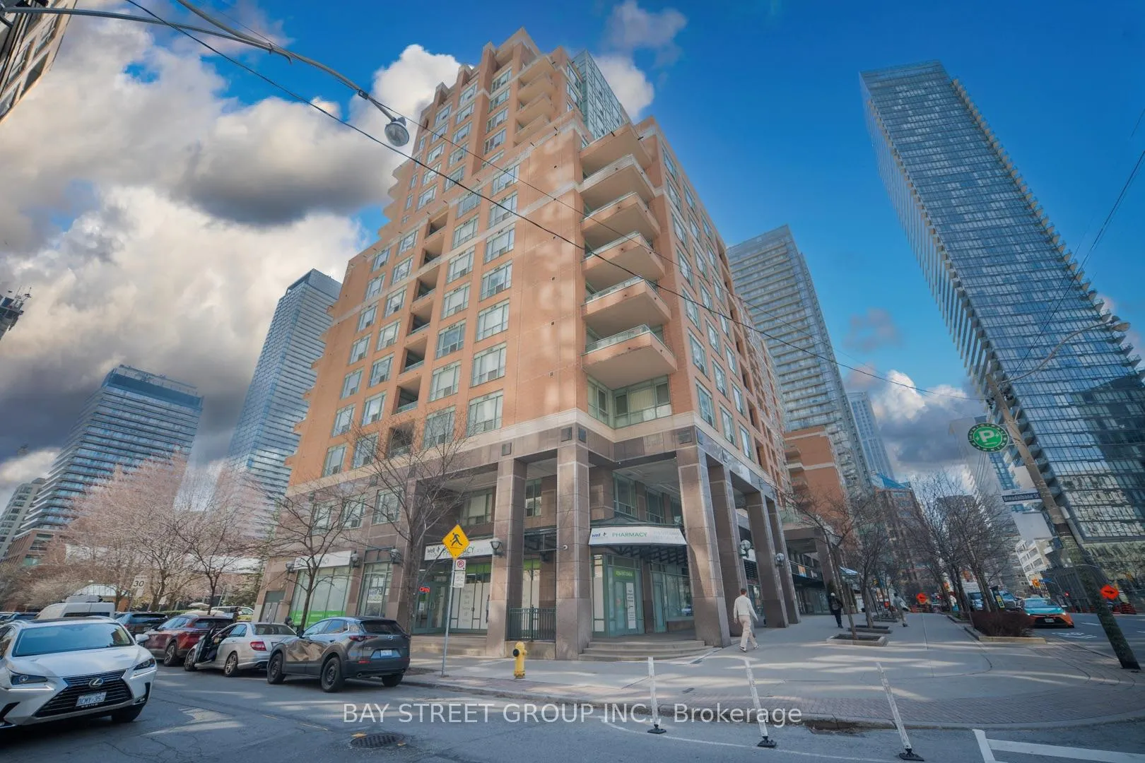 Front of Unit 713, 889 Bay Street