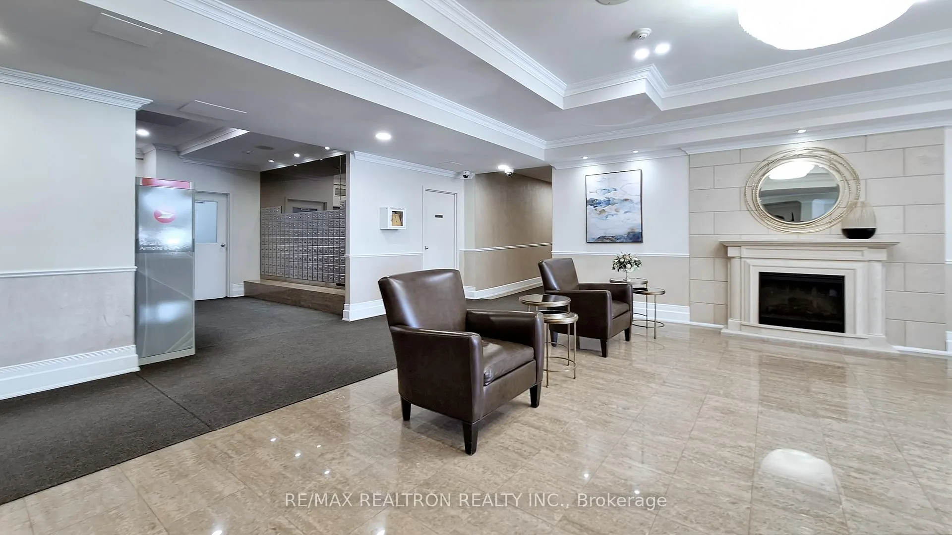 Photo 4 of Unit 404, 40 Harding Boulevard W, Richmond Hill, Harding — HOMEH