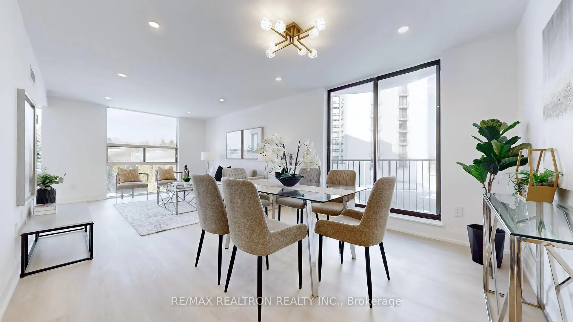 Photo 9 of Unit 404, 40 Harding Boulevard W, Richmond Hill, Harding — HOMEH