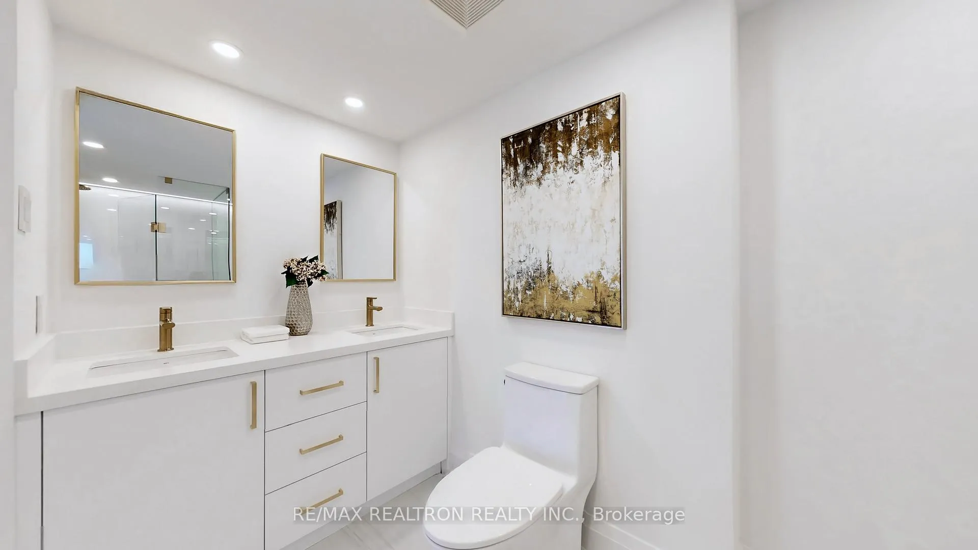 Photo 25 of Unit 404, 40 Harding Boulevard W, Richmond Hill, Harding — HOMEH