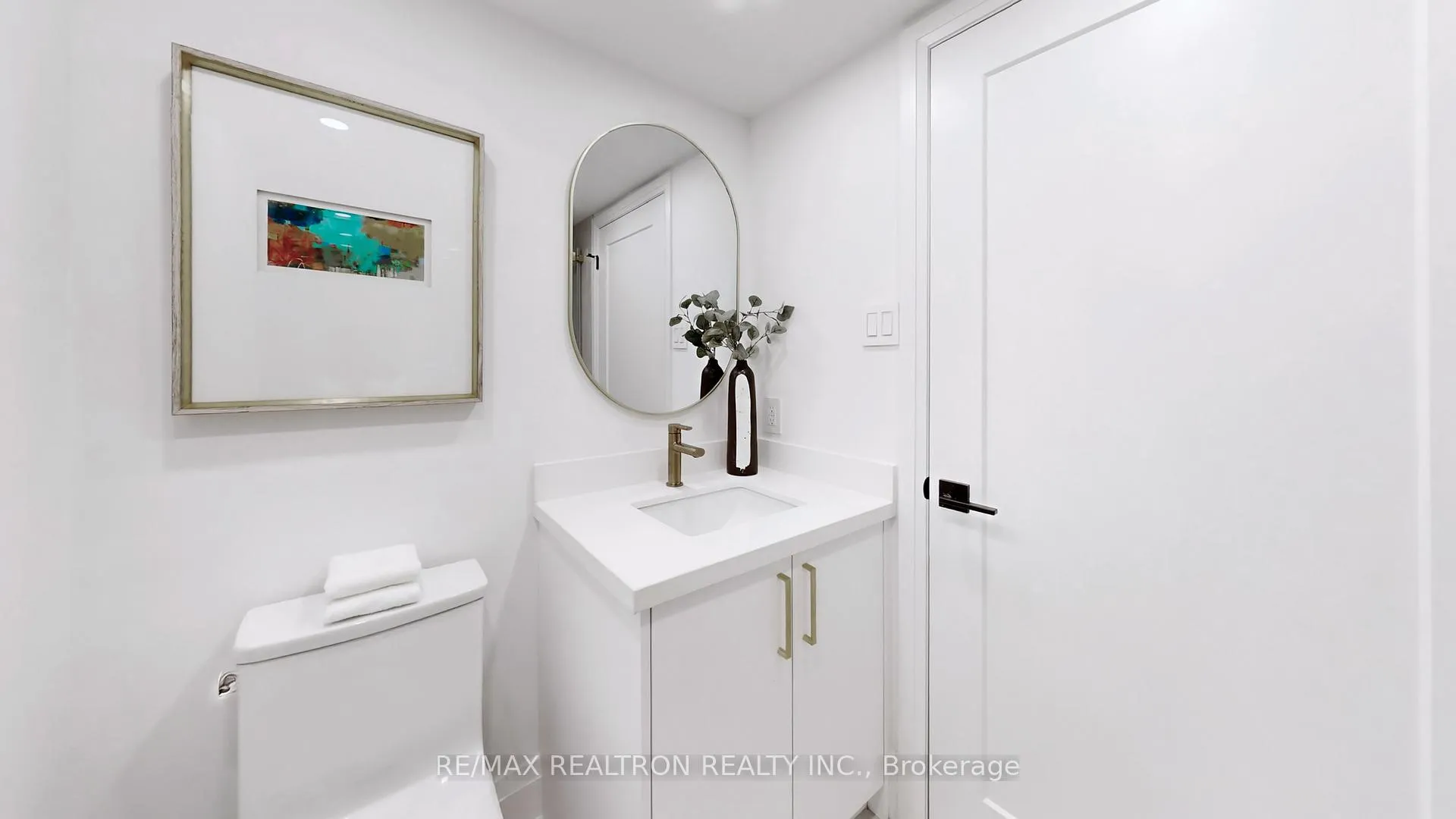 Photo 29 of Unit 404, 40 Harding Boulevard W, Richmond Hill, Harding — HOMEH