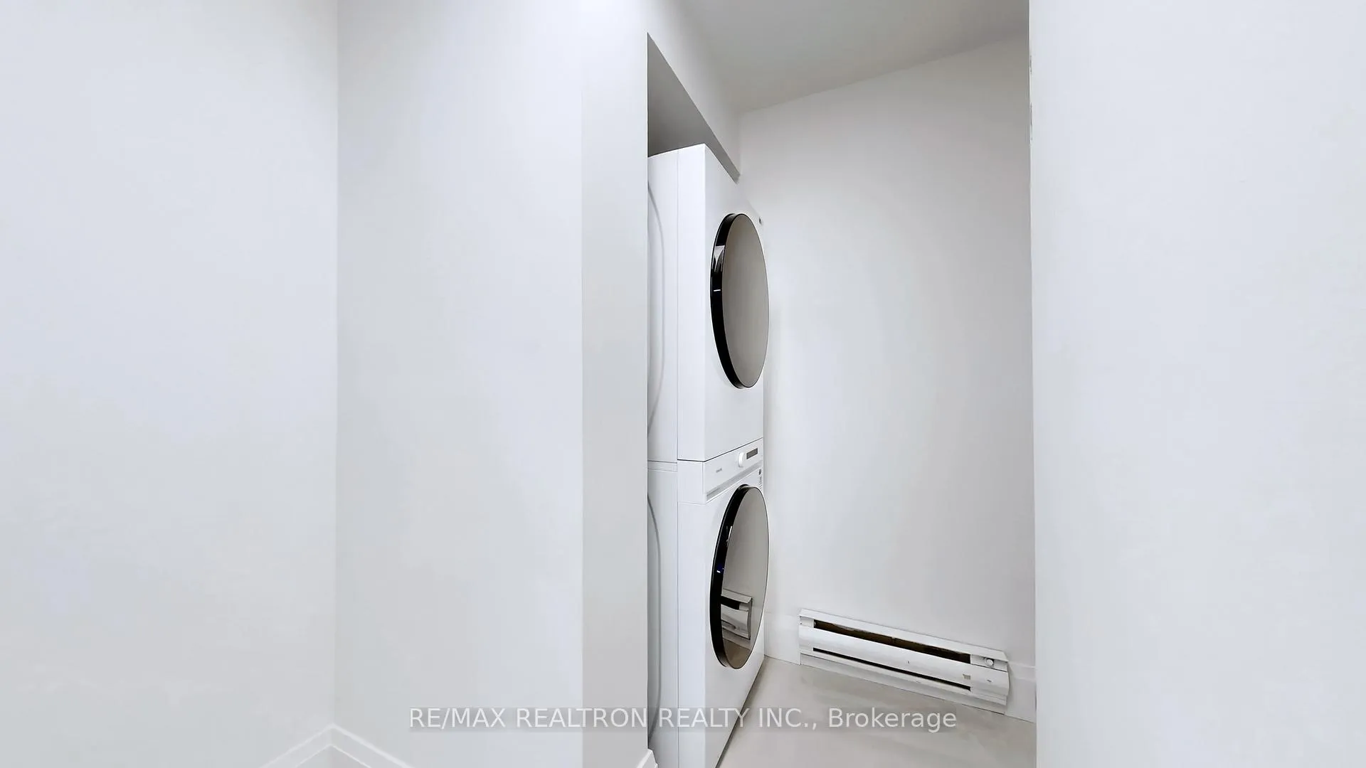 Photo 31 of Unit 404, 40 Harding Boulevard W, Richmond Hill, Harding — HOMEH