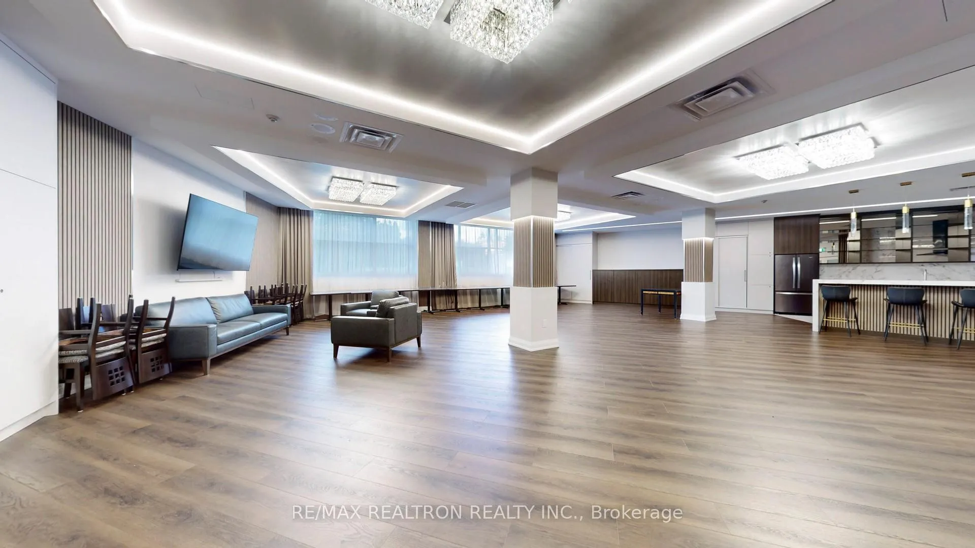 Photo 36 of Unit 404, 40 Harding Boulevard W, Richmond Hill, Harding — HOMEH