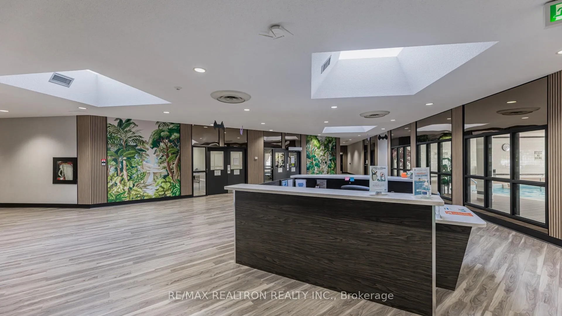 Photo 37 of Unit 404, 40 Harding Boulevard W, Richmond Hill, Harding — HOMEH