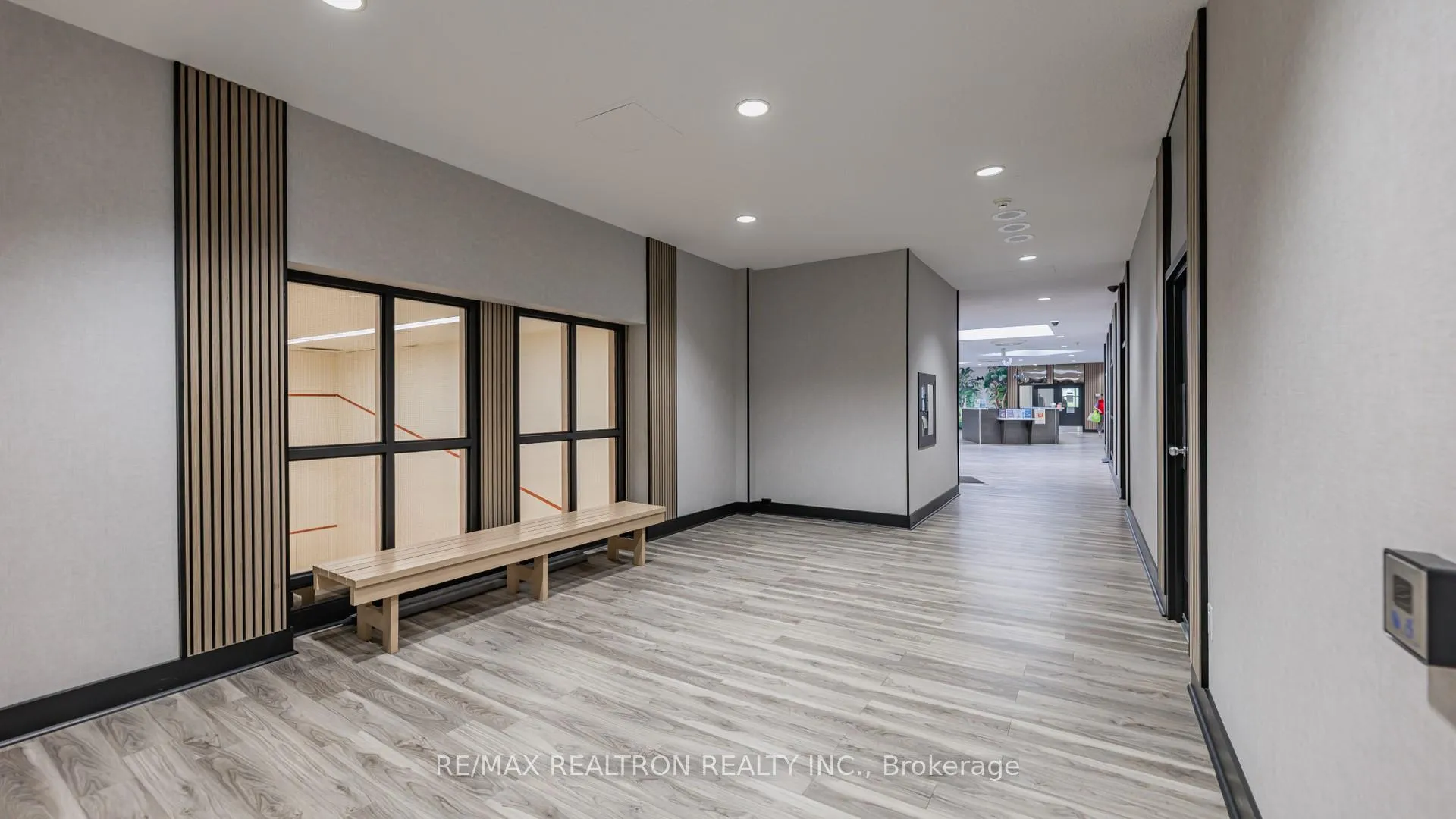 Photo 44 of Unit 404, 40 Harding Boulevard W, Richmond Hill, Harding — HOMEH