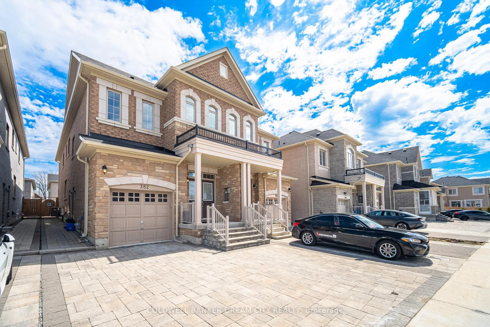 Photo 2 of 382 Kirkham Drive, Markham, Cedarwood — HOMEH