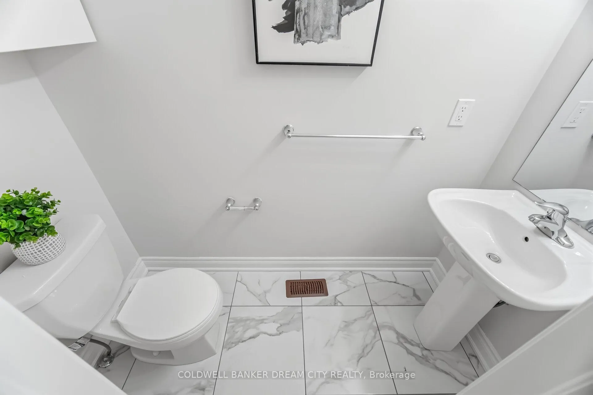 Photo 18 of 382 Kirkham Drive, Markham, Cedarwood — HOMEH