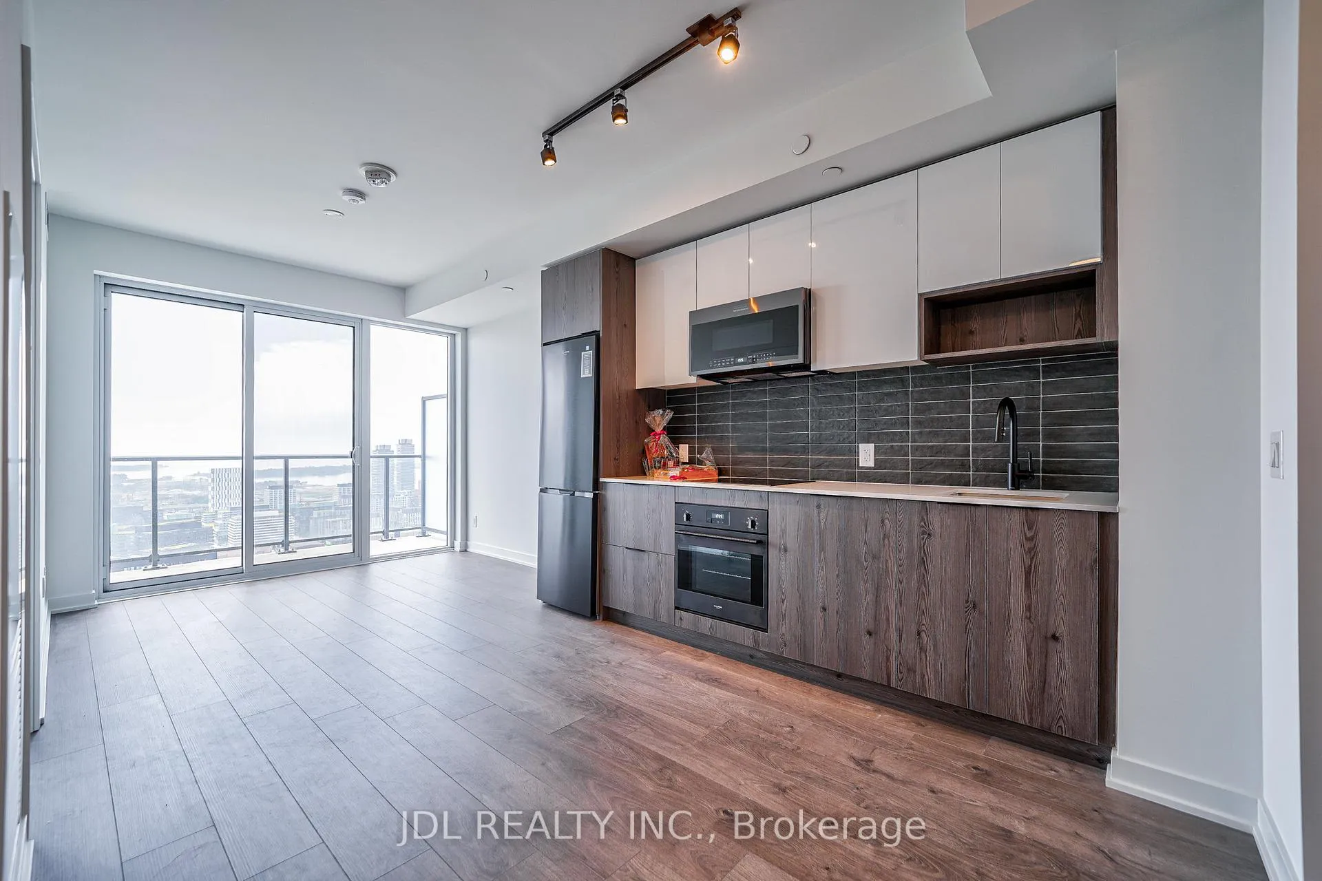 Photo 3 of Unit 3503, 5 Defries Street, Toronto, Regent Park — HOMEH