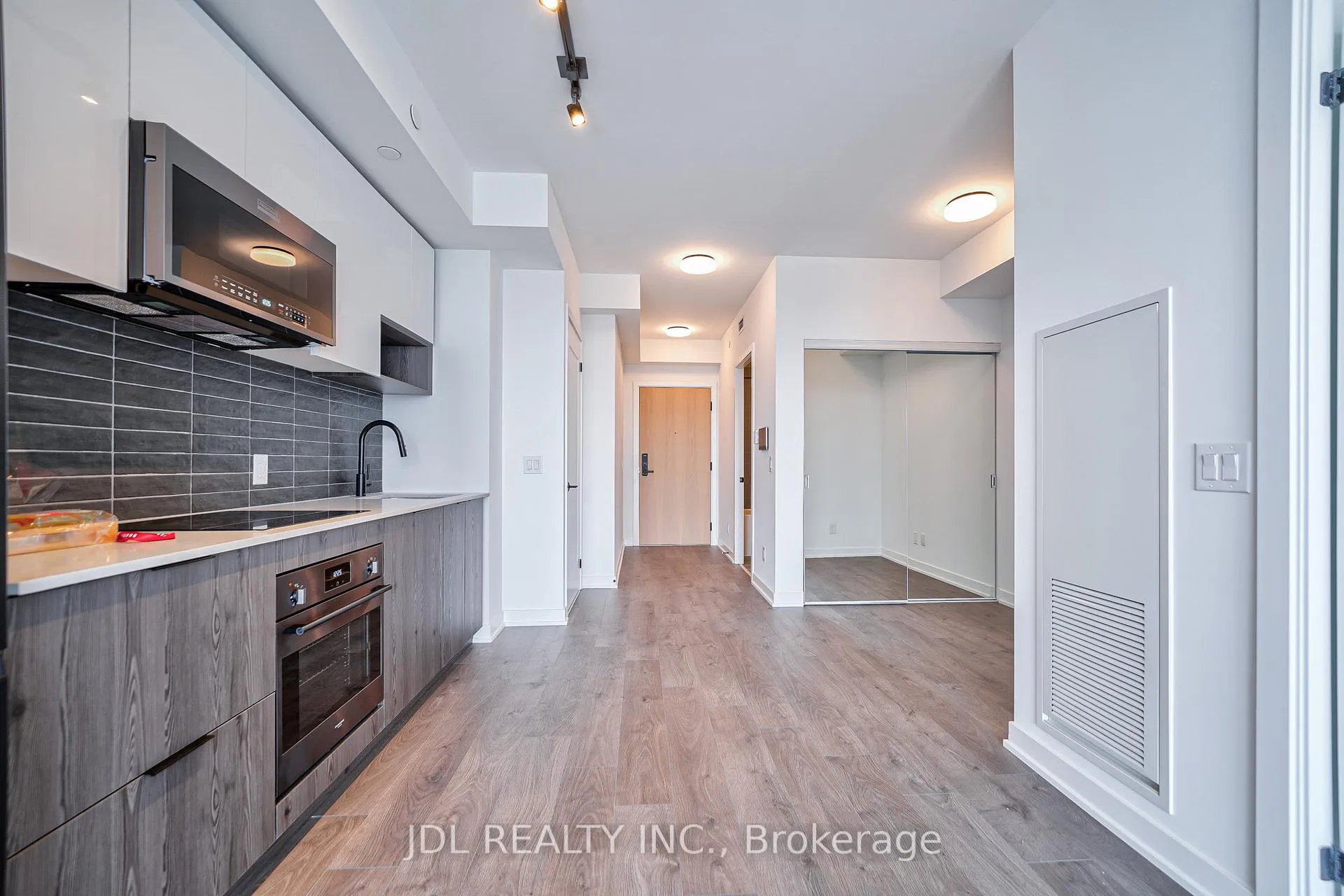 Photo 4 of Unit 3503, 5 Defries Street, Toronto, Regent Park — HOMEH