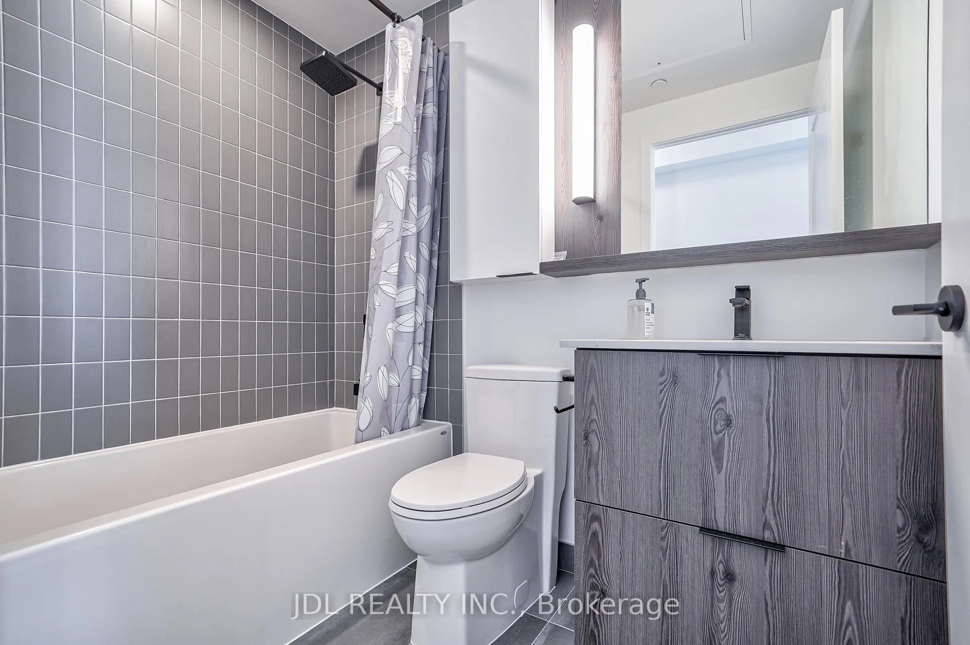 Photo 8 of Unit 3503, 5 Defries Street, Toronto, Regent Park — HOMEH
