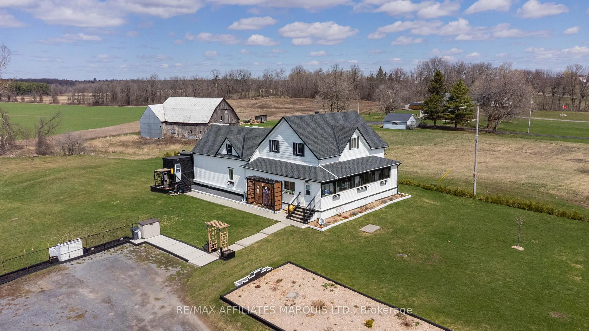 Photo 1 of 18753 County 19 Road, South Glengarry, South Glengarry (Charlottenburgh) Twp — HOMEH