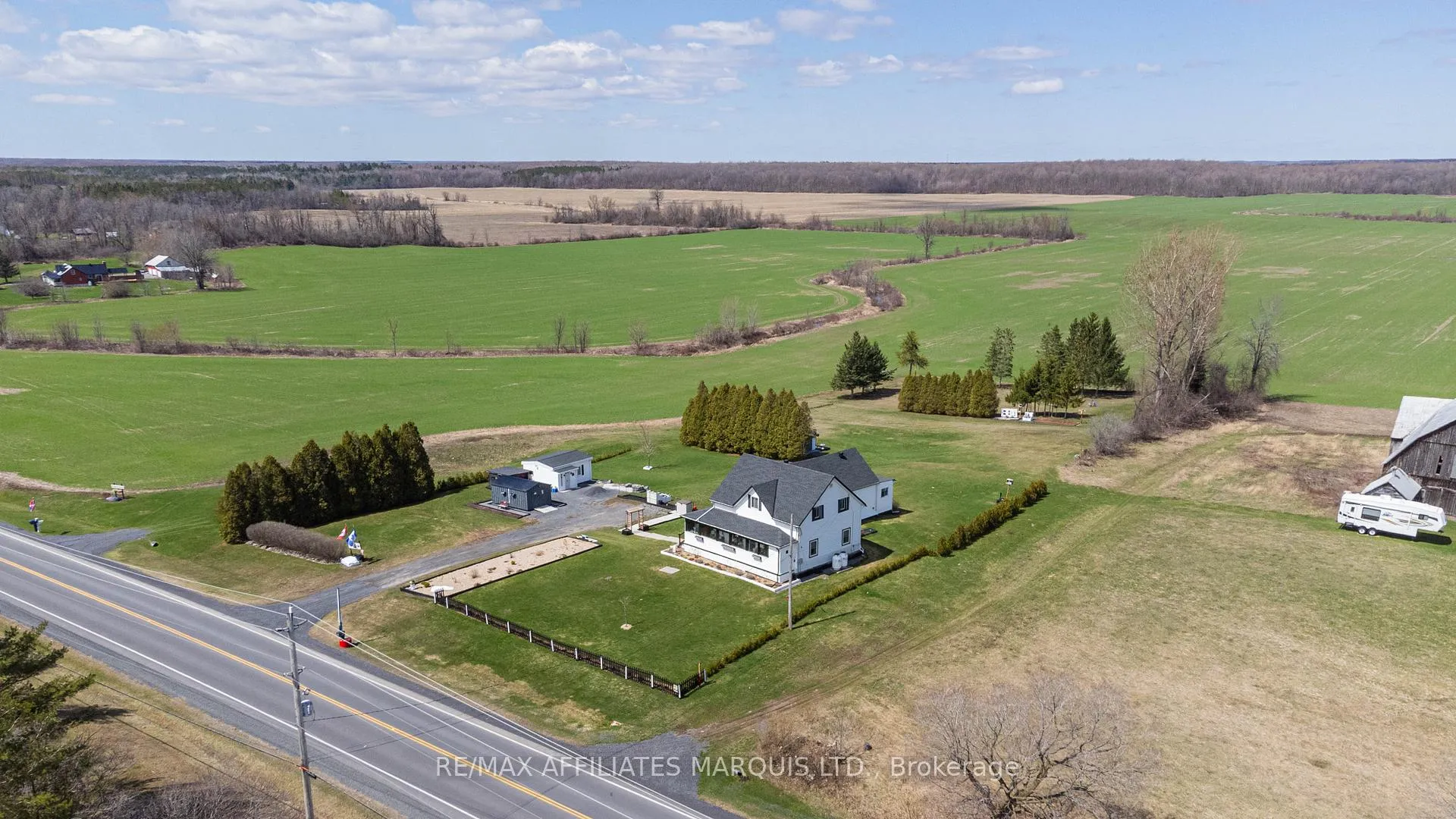 Photo 3 of 18753 County 19 Road, South Glengarry, South Glengarry (Charlottenburgh) Twp — HOMEH