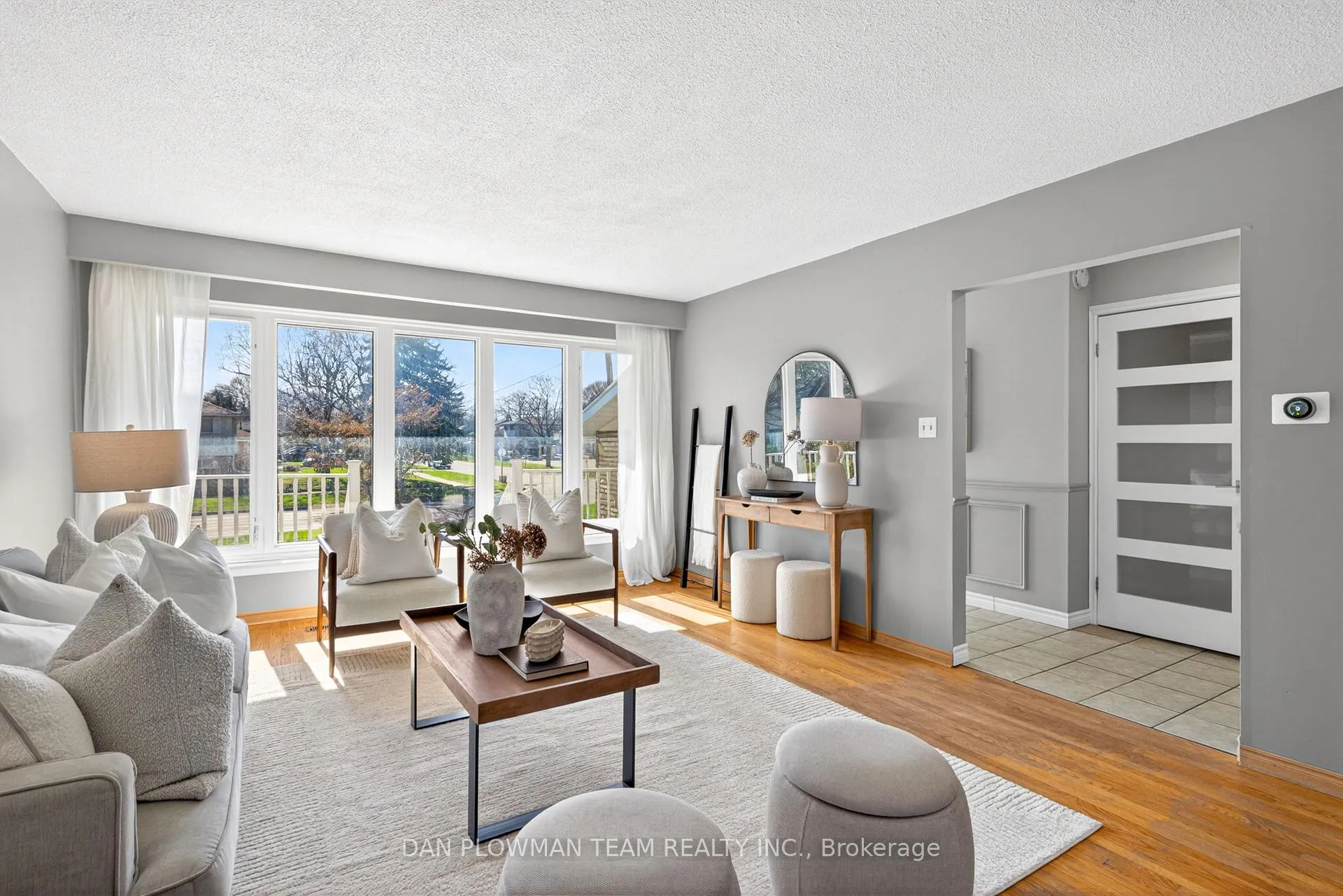 Photo 8 of 215 Central Park Boulevard N, Oshawa, O'Neill — HOMEH