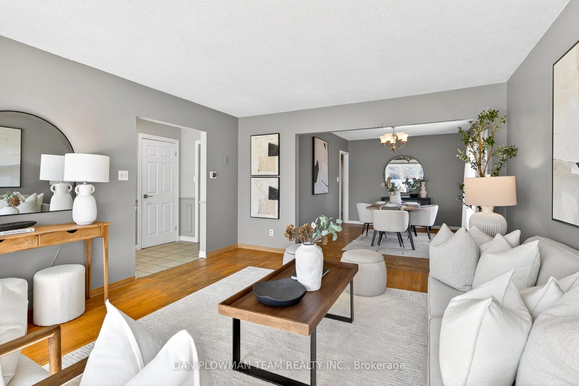 Photo 10 of 215 Central Park Boulevard N, Oshawa, O'Neill — HOMEH