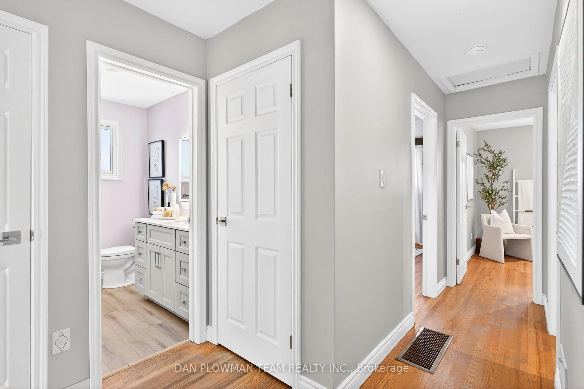 Photo 16 of 215 Central Park Boulevard N, Oshawa, O'Neill — HOMEH