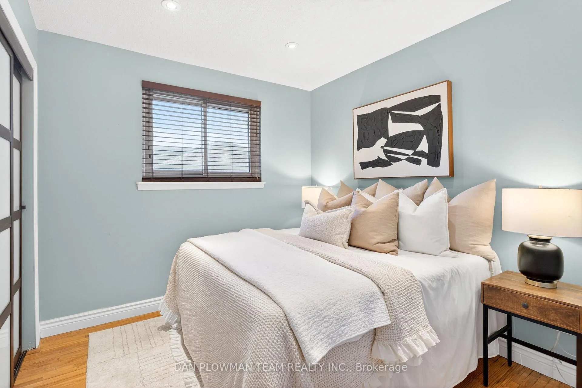 Photo 21 of 215 Central Park Boulevard N, Oshawa, O'Neill — HOMEH