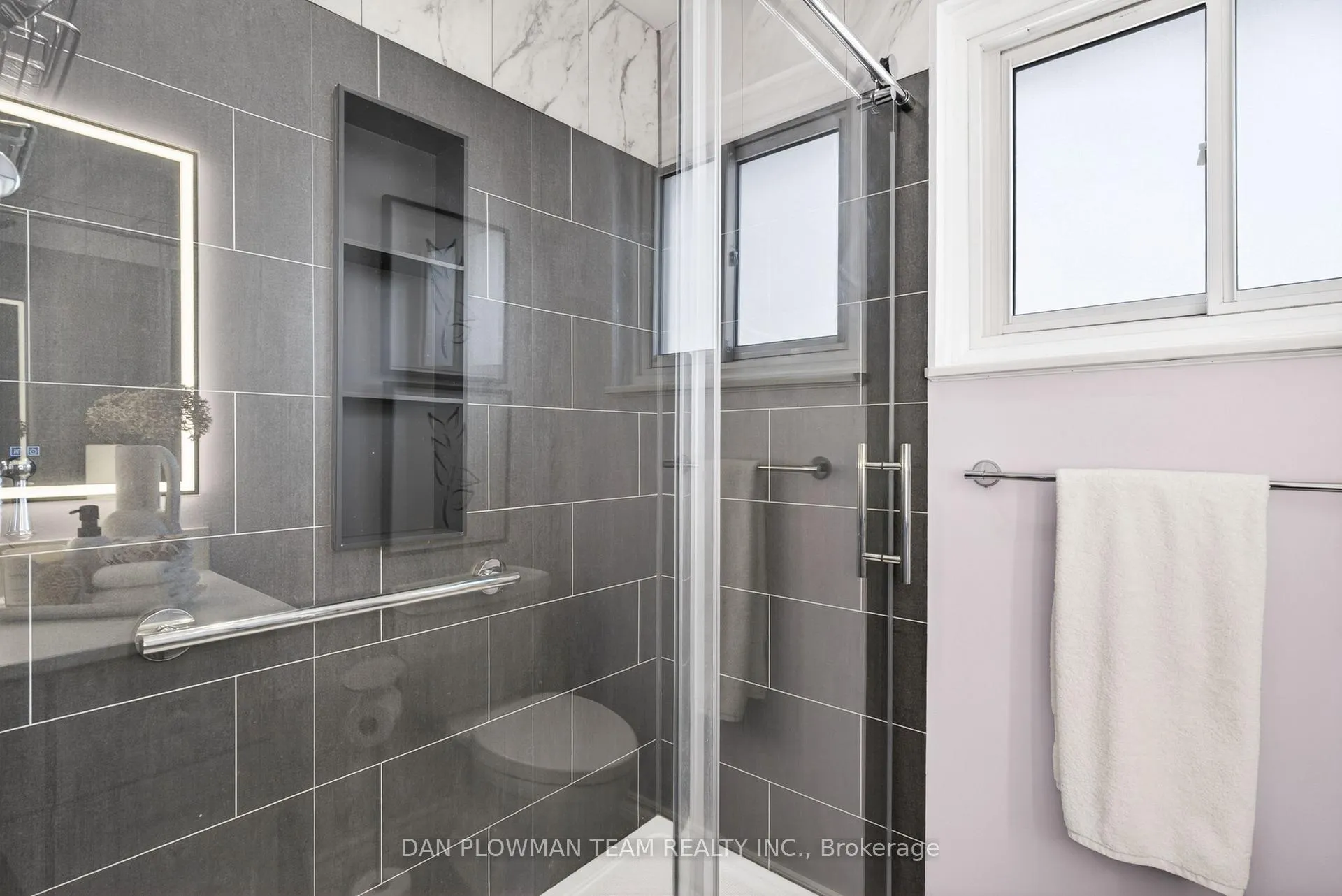 Photo 24 of 215 Central Park Boulevard N, Oshawa, O'Neill — HOMEH