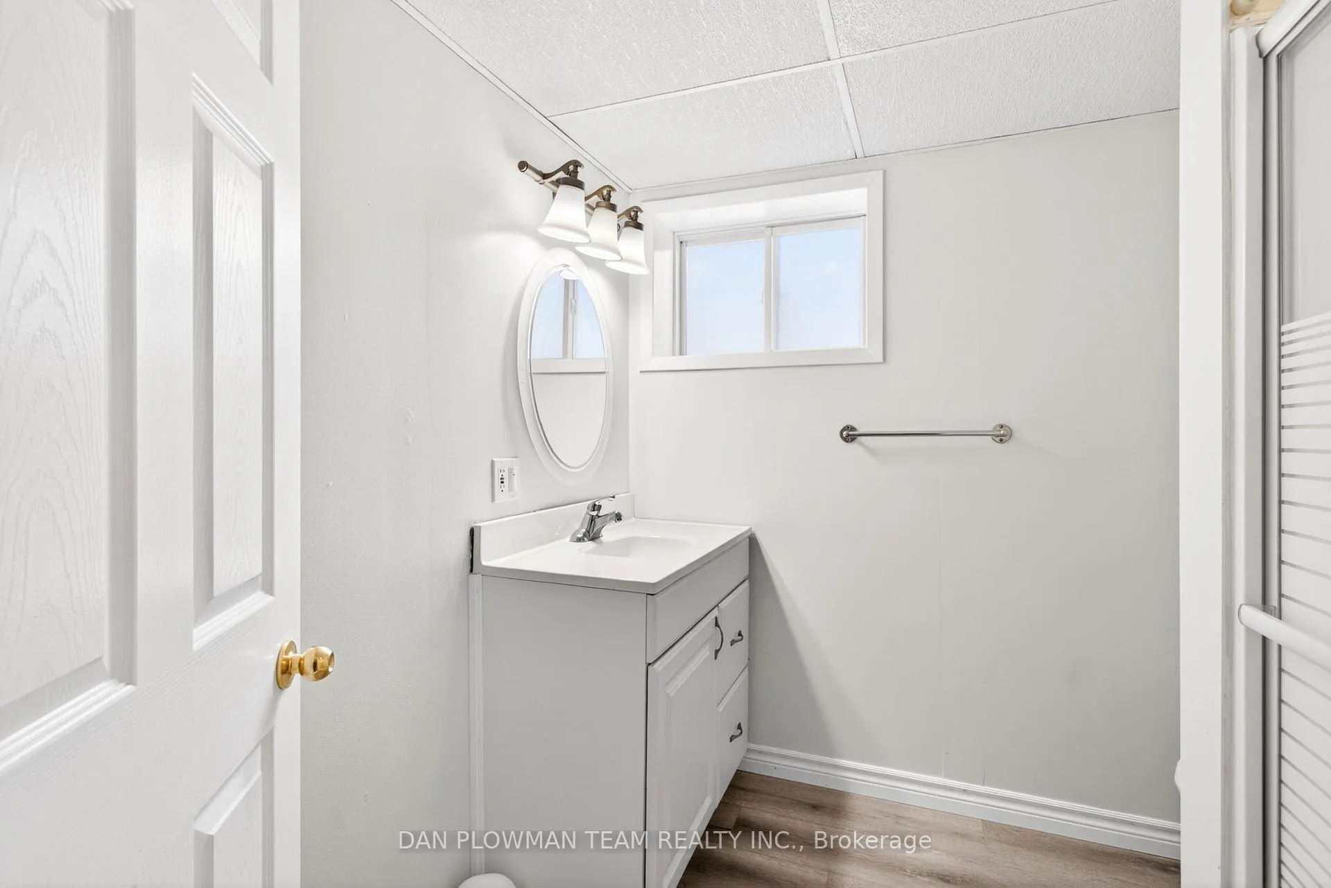 Photo 37 of 215 Central Park Boulevard N, Oshawa, O'Neill — HOMEH