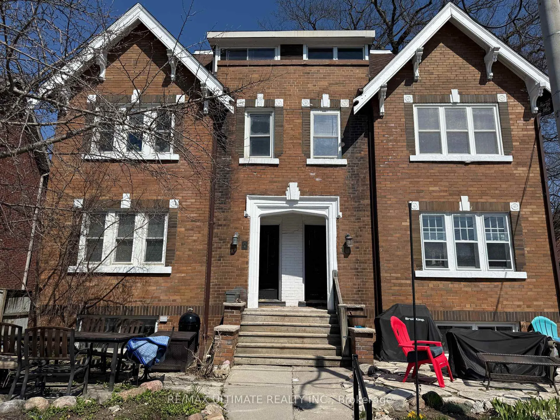 Photo 1 of Unit Unit 5 (Basement Unit), 8 Avion Avenue, Toronto, The Beaches — HOMEH