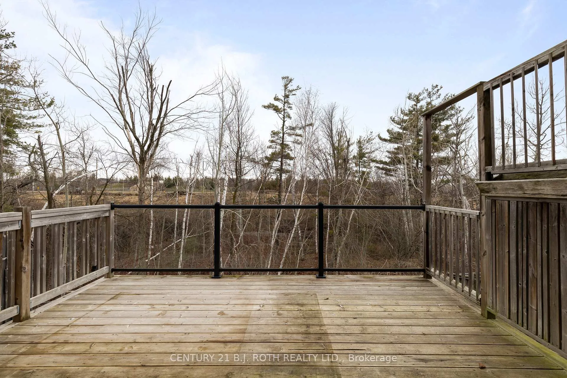 Photo 28 of 30 Megan Crescent, Barrie, Holly — HOMEH