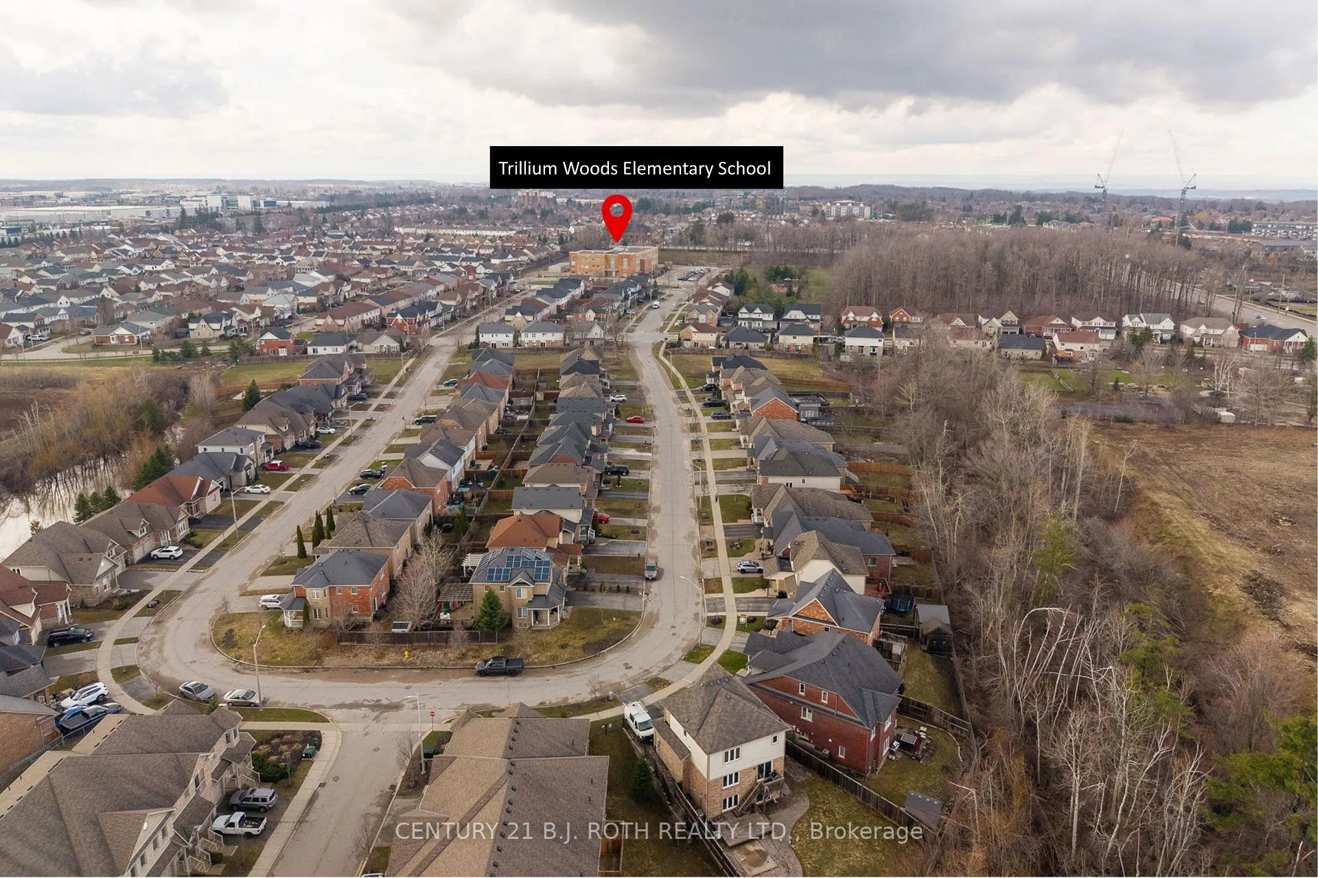 Photo 35 of 30 Megan Crescent, Barrie, Holly — HOMEH