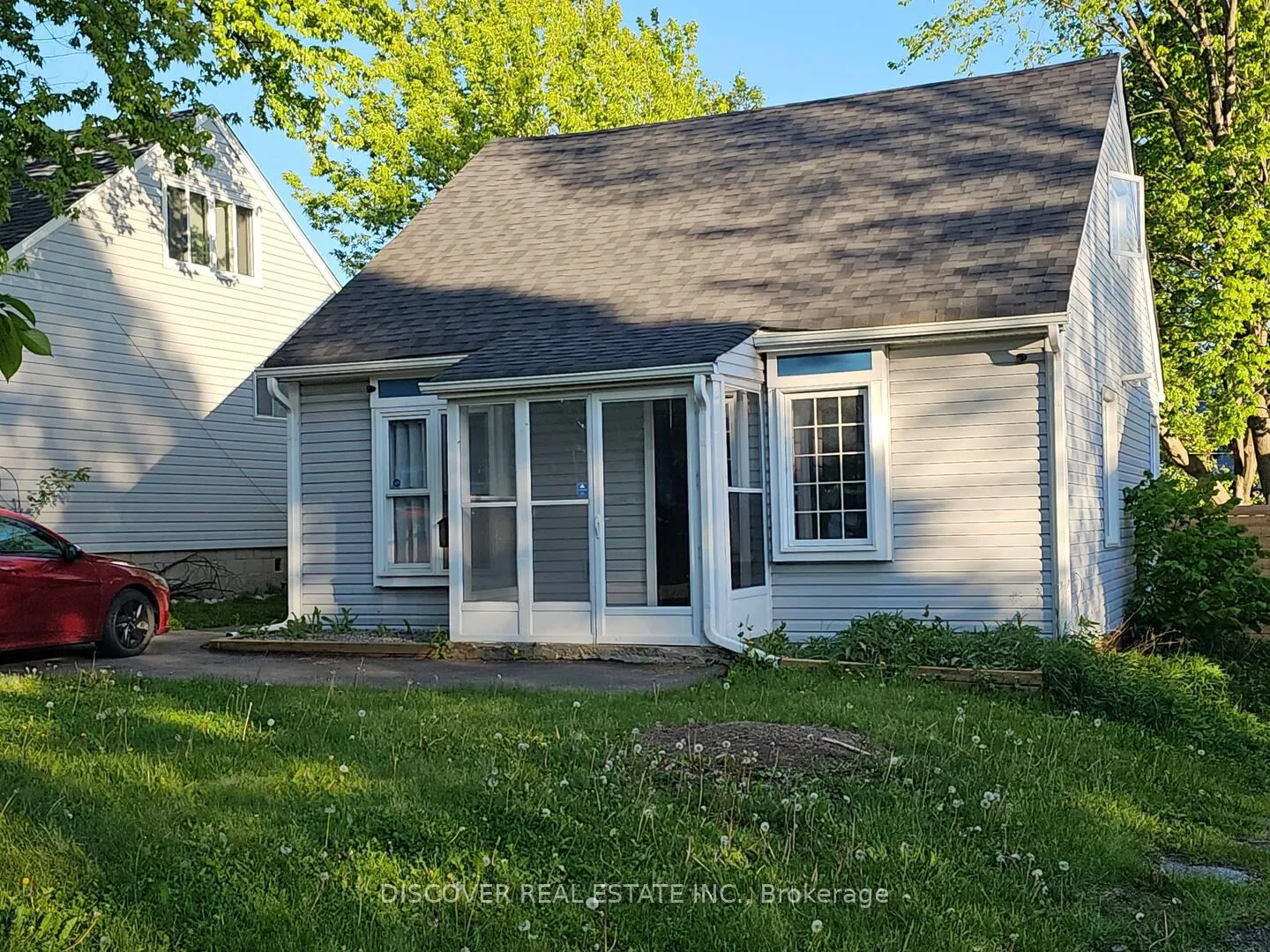 Photo 2 of 19 York Street, Ajax, Central — HOMEH