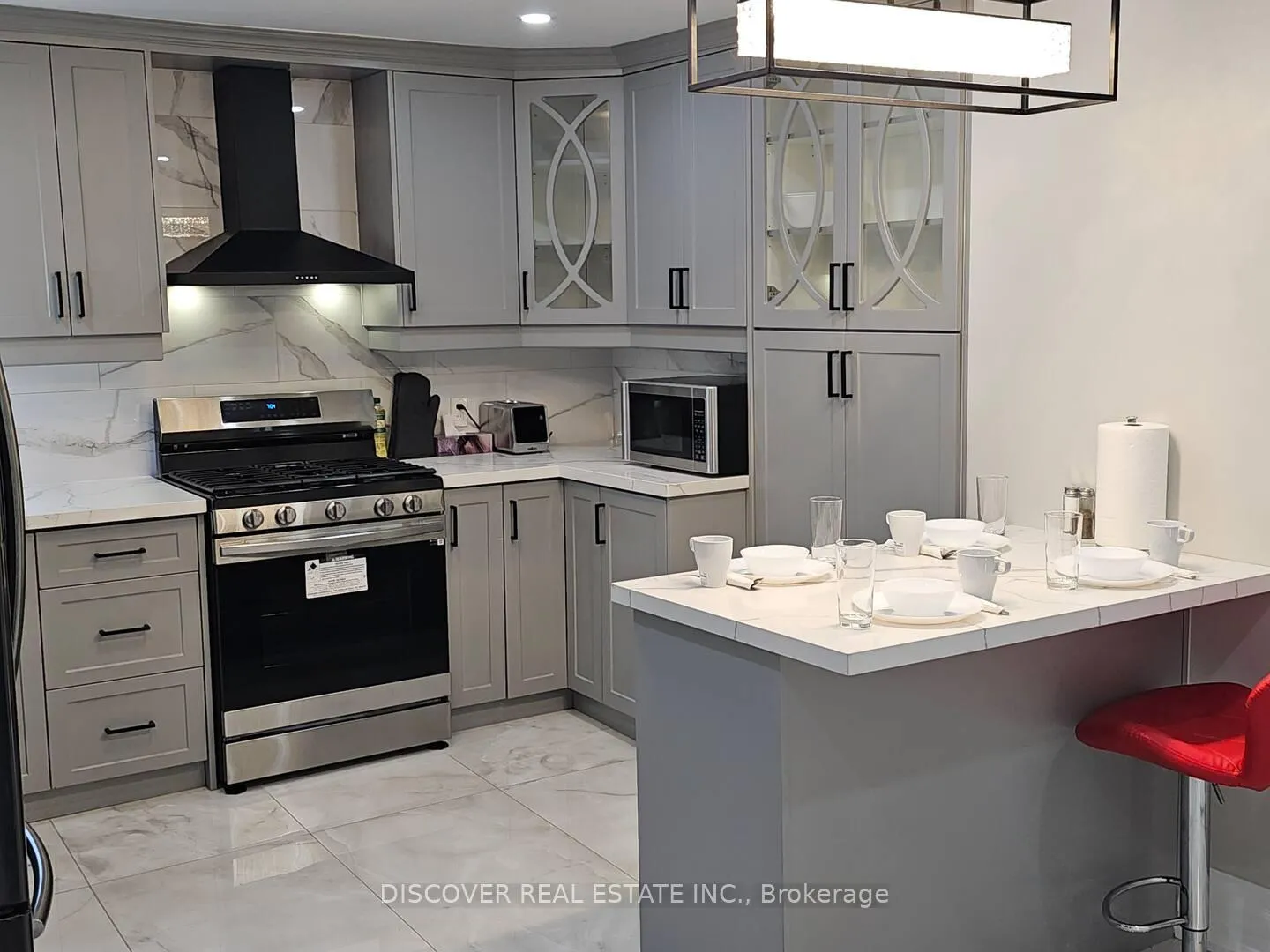 Photo 5 of 19 York Street, Ajax, Central — HOMEH