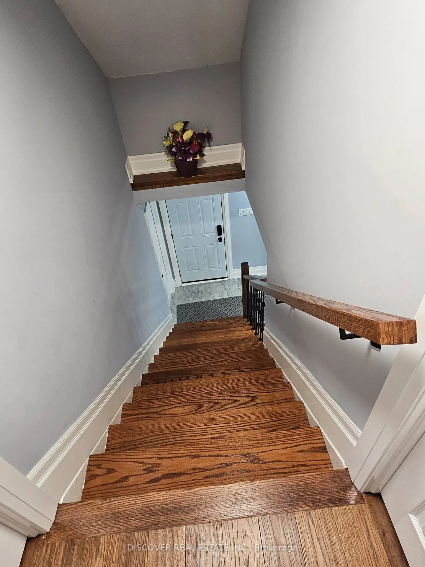 Photo 14 of 19 York Street, Ajax, Central — HOMEH