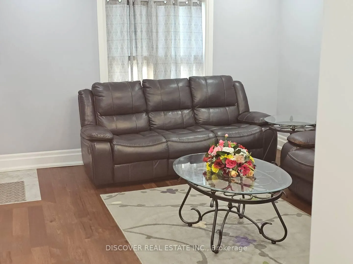 Photo 16 of 19 York Street, Ajax, Central — HOMEH