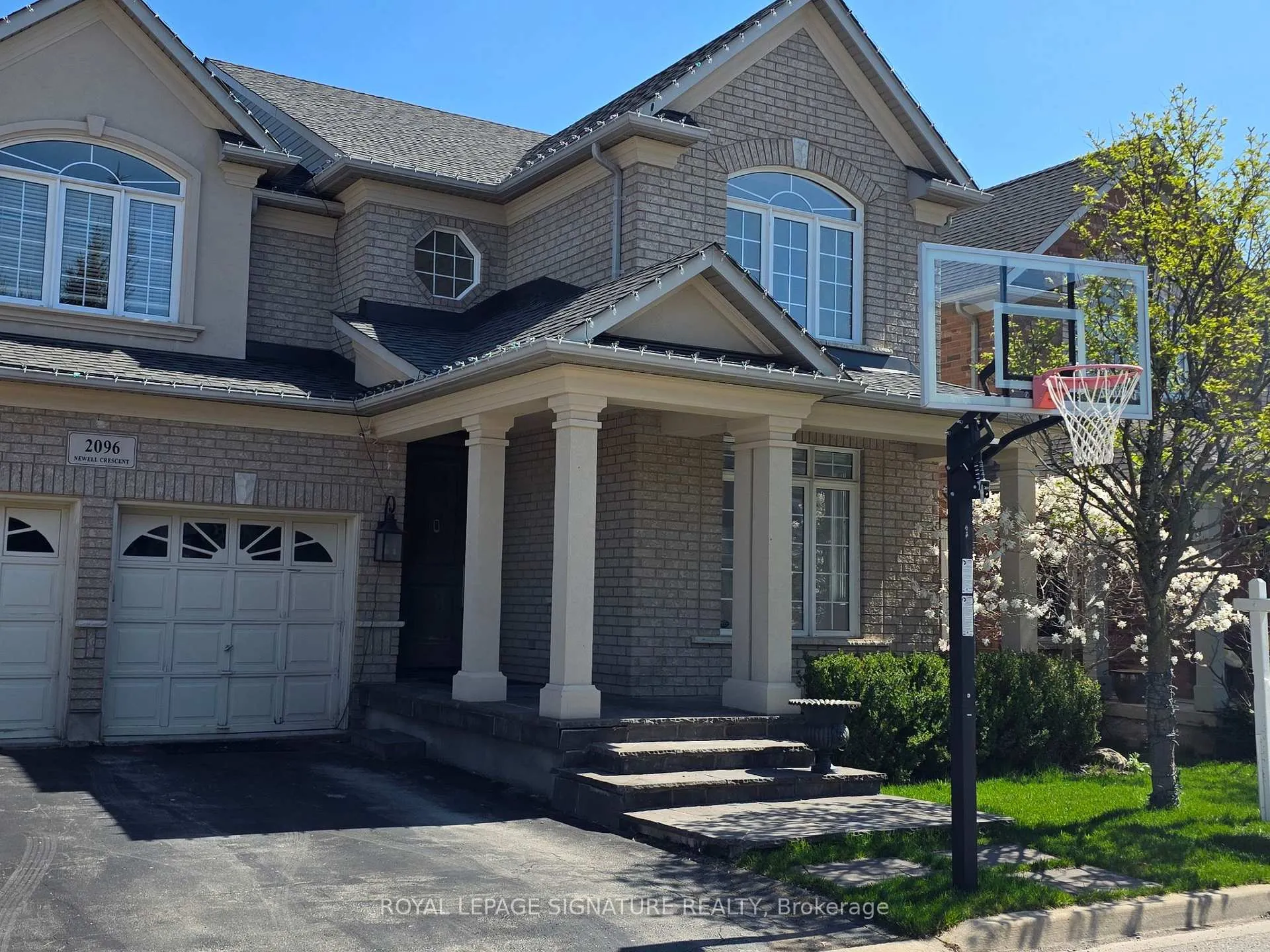 Photo 1 of 2096 Newell Crescent, Burlington, Orchard — HOMEH
