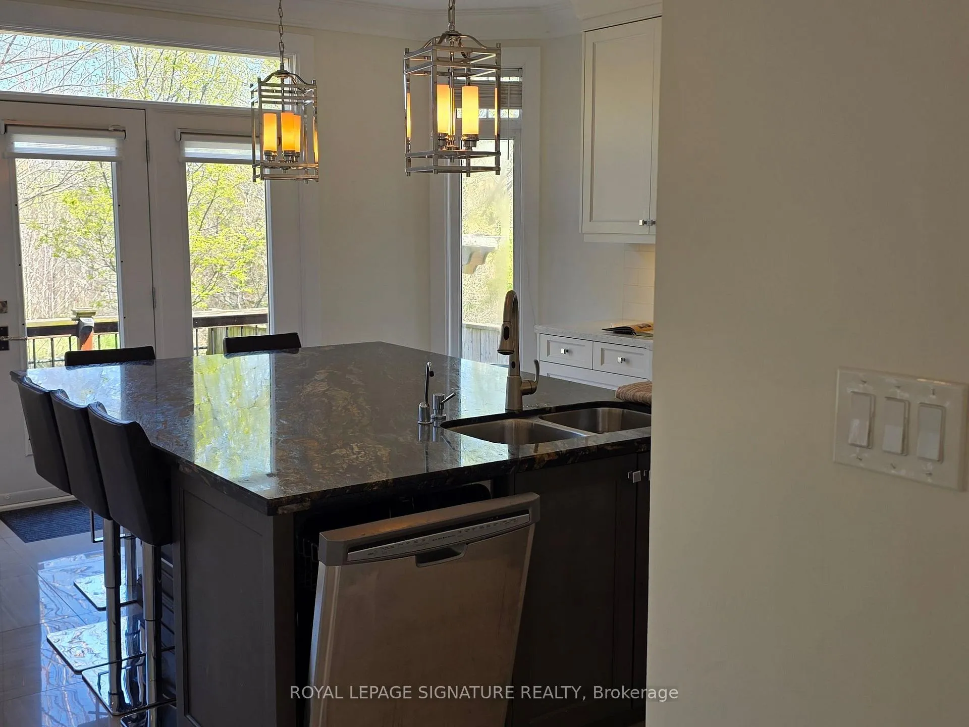 Photo 13 of 2096 Newell Crescent, Burlington, Orchard — HOMEH