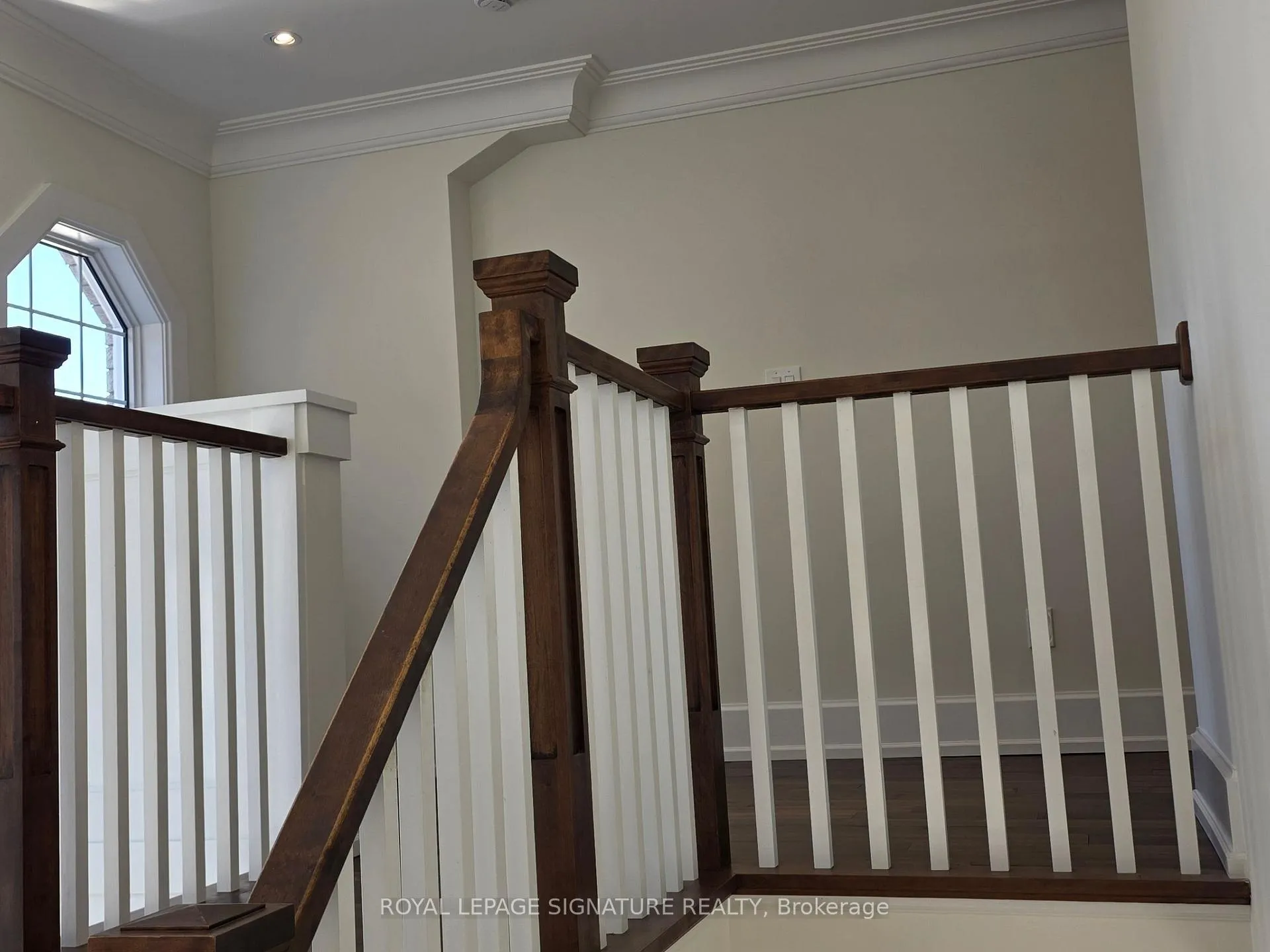 Photo 19 of 2096 Newell Crescent, Burlington, Orchard — HOMEH