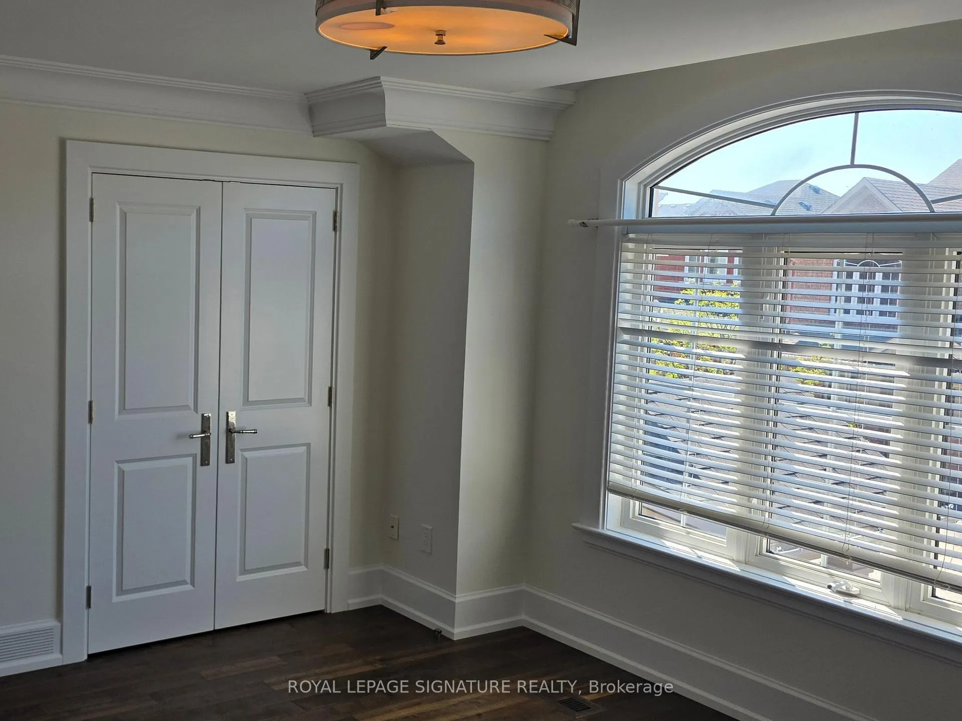Photo 23 of 2096 Newell Crescent, Burlington, Orchard — HOMEH