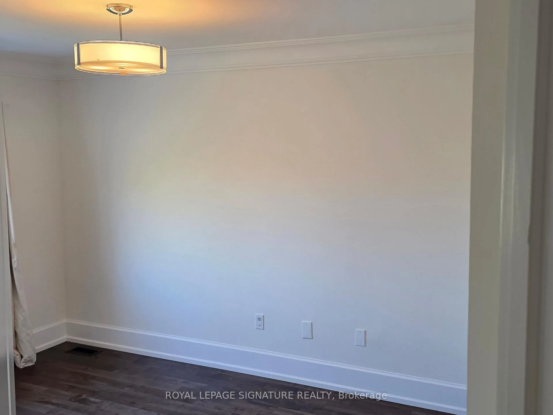 Photo 32 of 2096 Newell Crescent, Burlington, Orchard — HOMEH