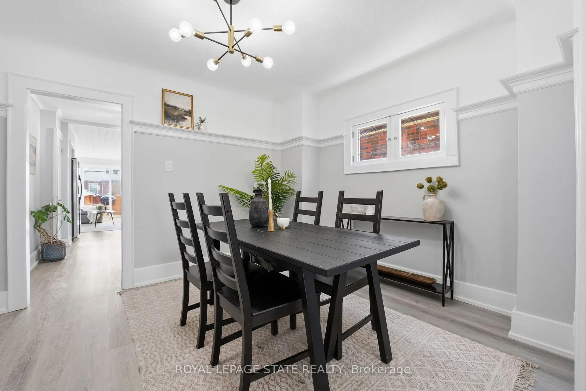 Photo 8 of 69 Houghton Avenue S, Hamilton, Delta — HOMEH