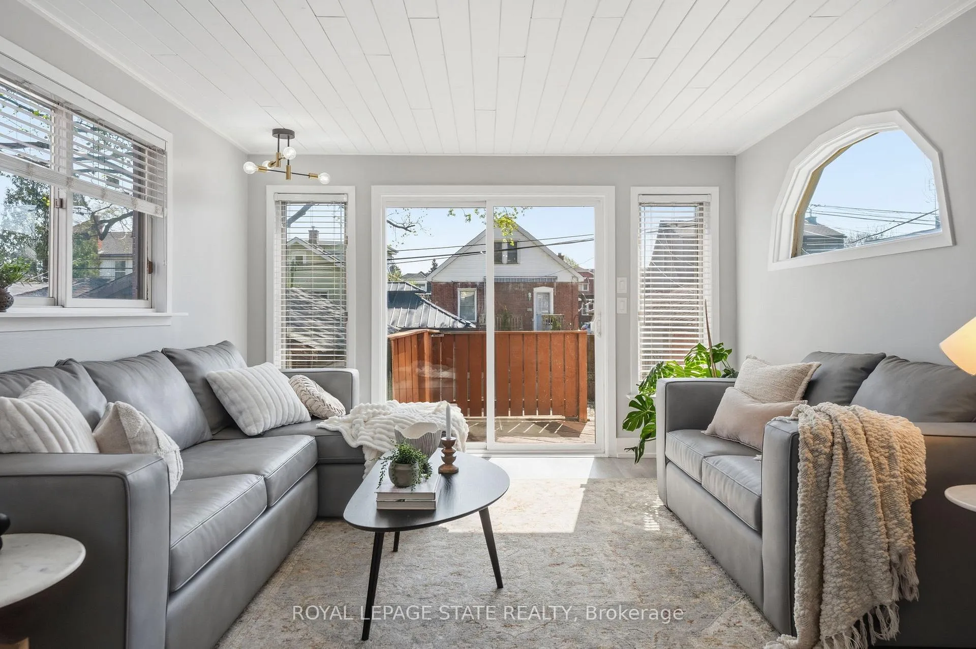 Photo 13 of 69 Houghton Avenue S, Hamilton, Delta — HOMEH