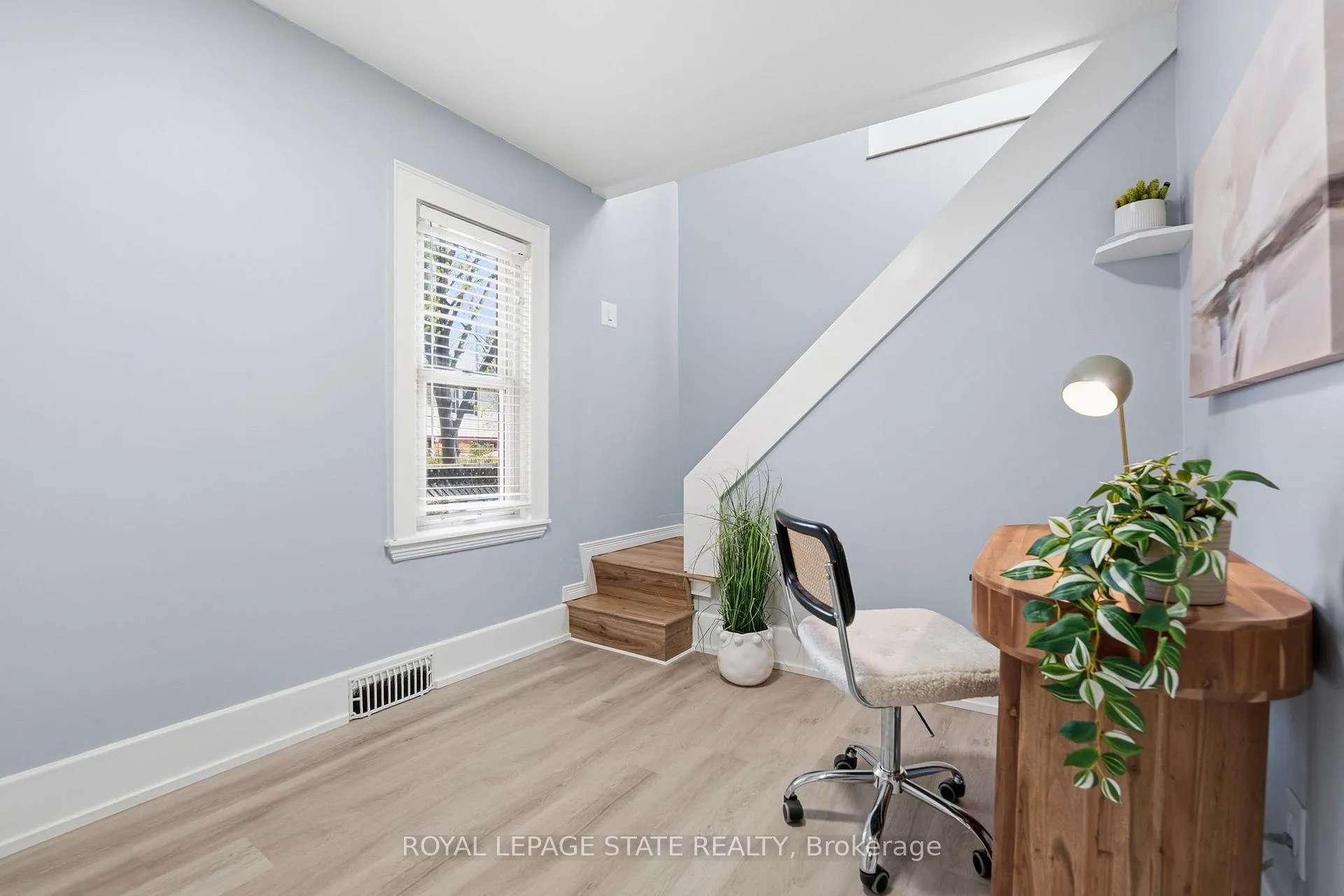 Photo 18 of 69 Houghton Avenue S, Hamilton, Delta — HOMEH
