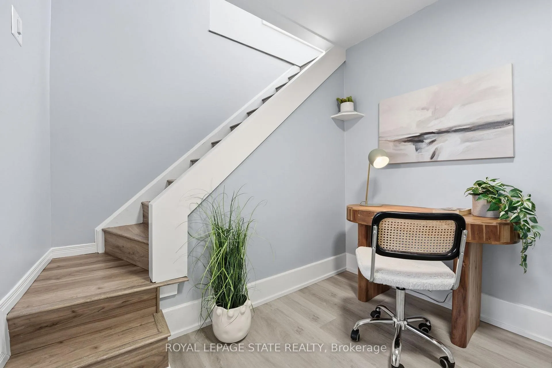 Photo 19 of 69 Houghton Avenue S, Hamilton, Delta — HOMEH