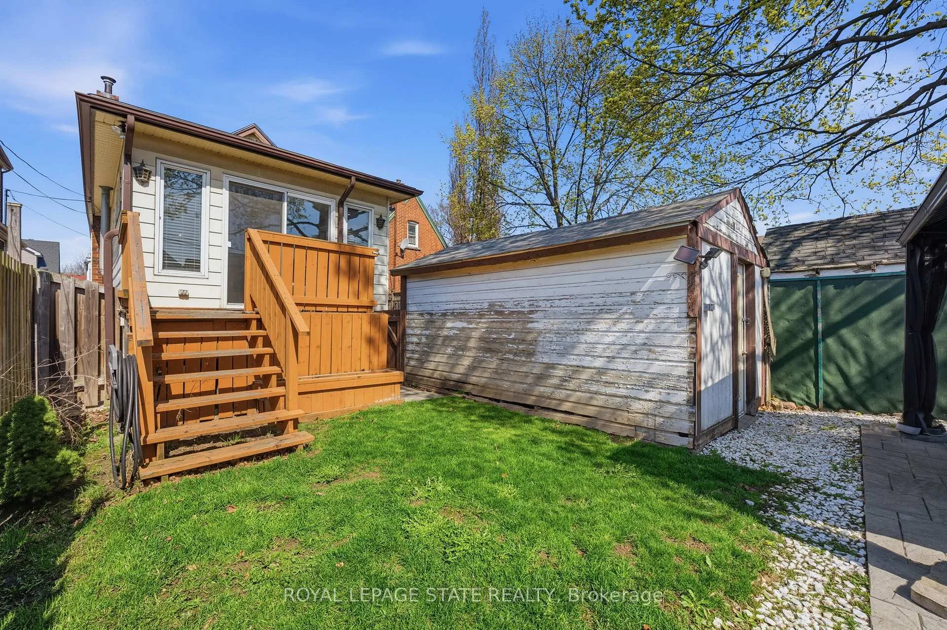 Photo 26 of 69 Houghton Avenue S, Hamilton, Delta — HOMEH