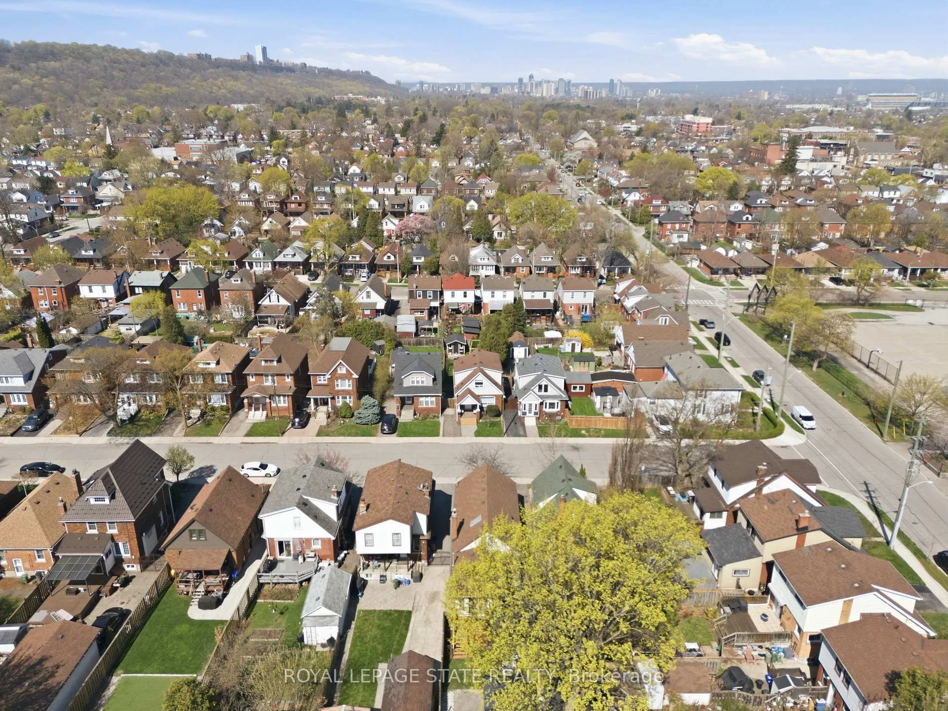 Photo 30 of 69 Houghton Avenue S, Hamilton, Delta — HOMEH
