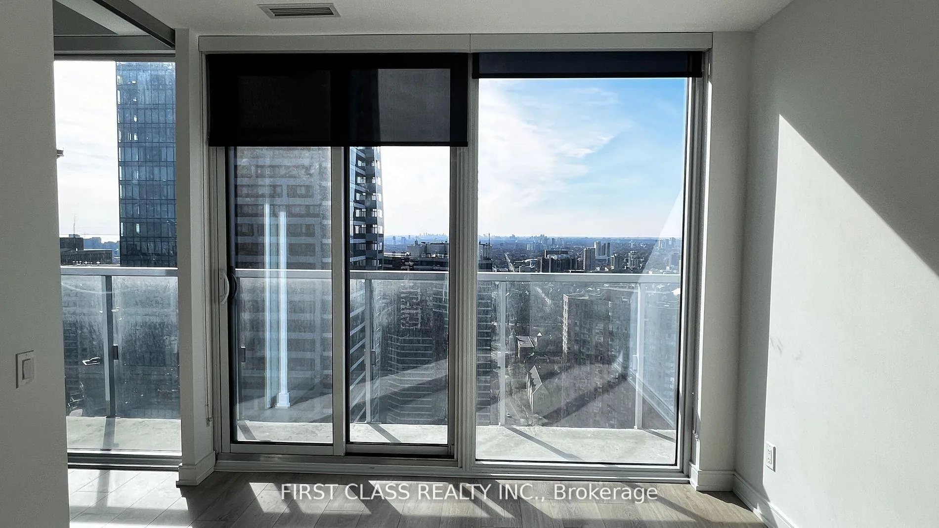 Photo 7 of Unit 4010, 3 Gloucester Street, Toronto, Church-Yonge Corridor — HOMEH