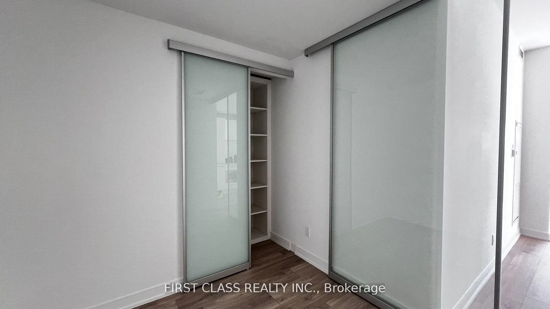 Photo 8 of Unit 4010, 3 Gloucester Street, Toronto, Church-Yonge Corridor — HOMEH