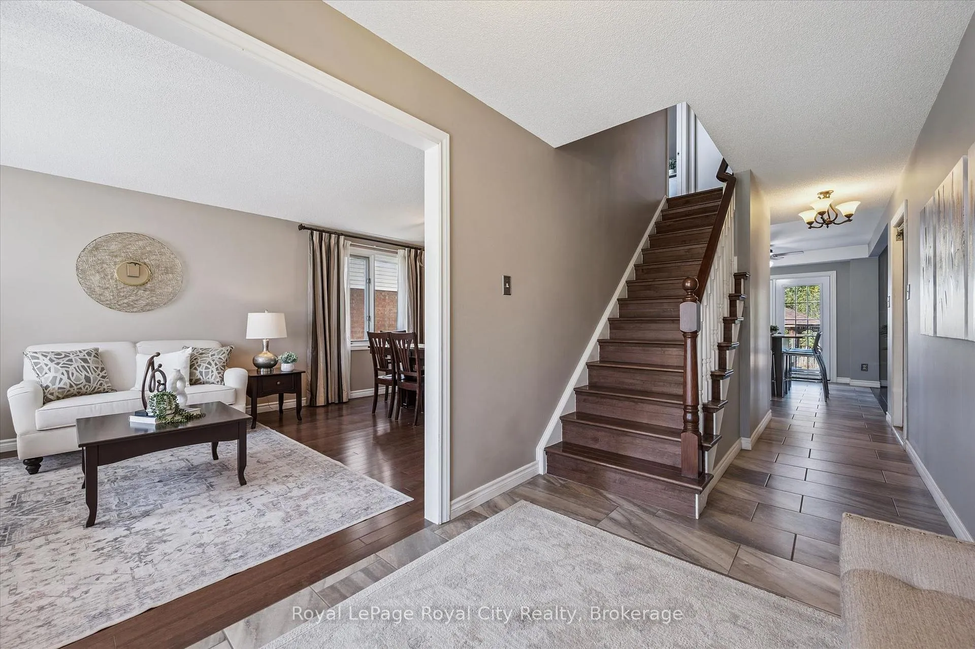 Photo 6 of 83 Pinnacle Crescent, Guelph, Willow West/Sugarbush/West Acres — HOMEH